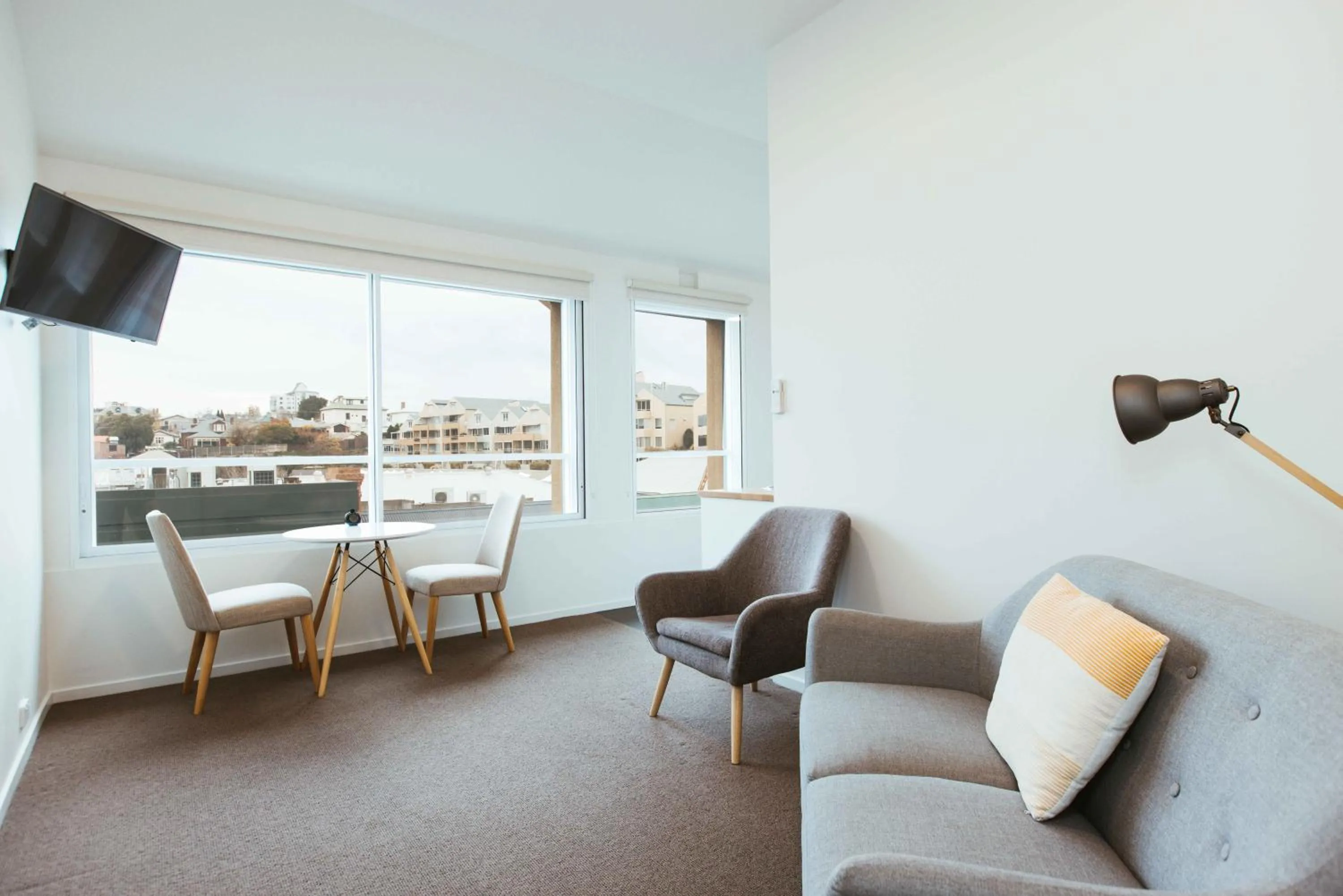 Seating area in Salamanca Galleria Apartments
