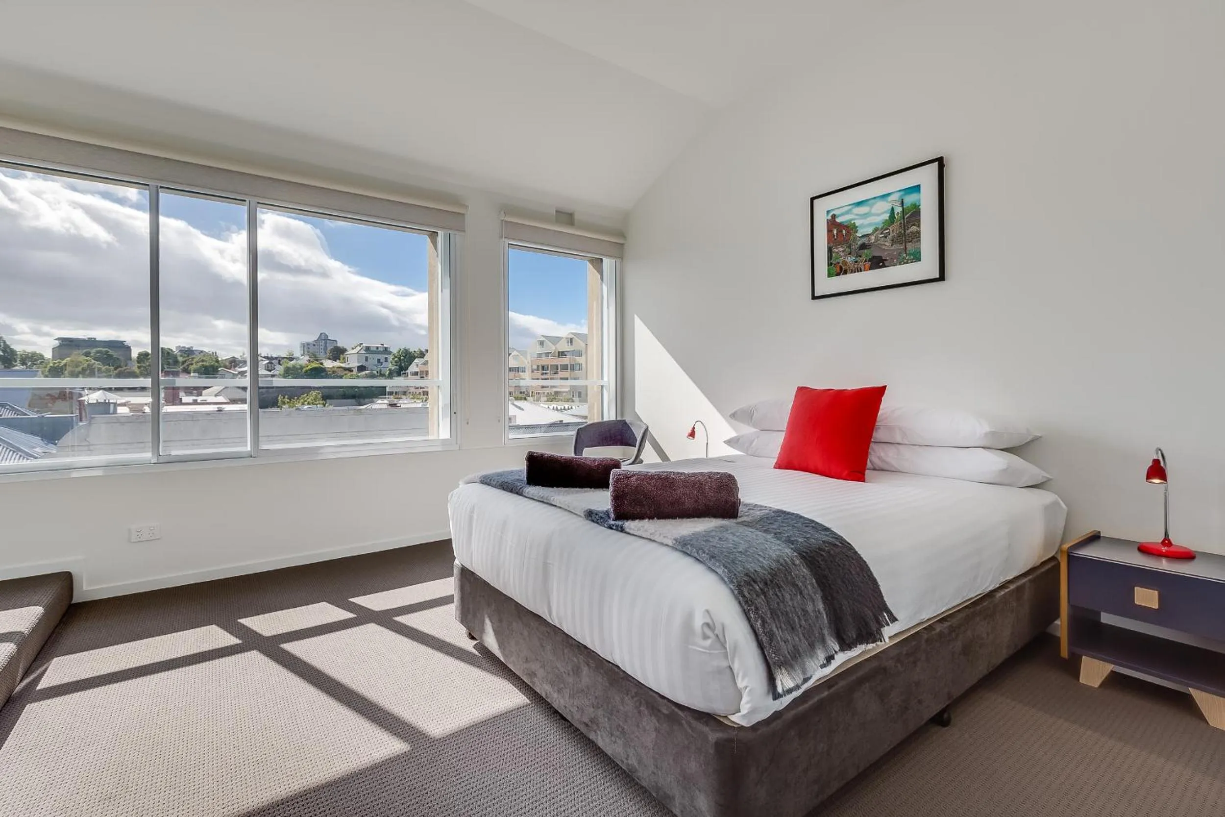Bedroom, Bed in Salamanca Galleria Apartments