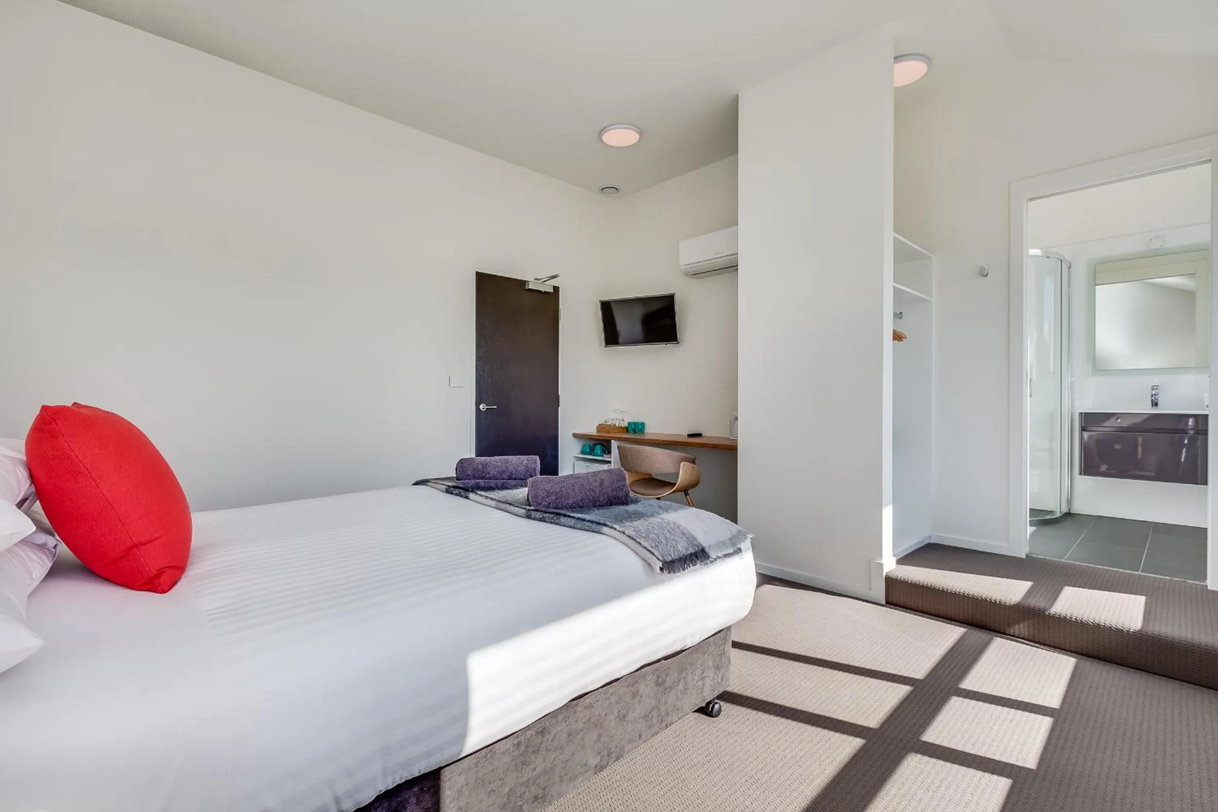 Photo of the whole room, Bed in Salamanca Galleria Apartments