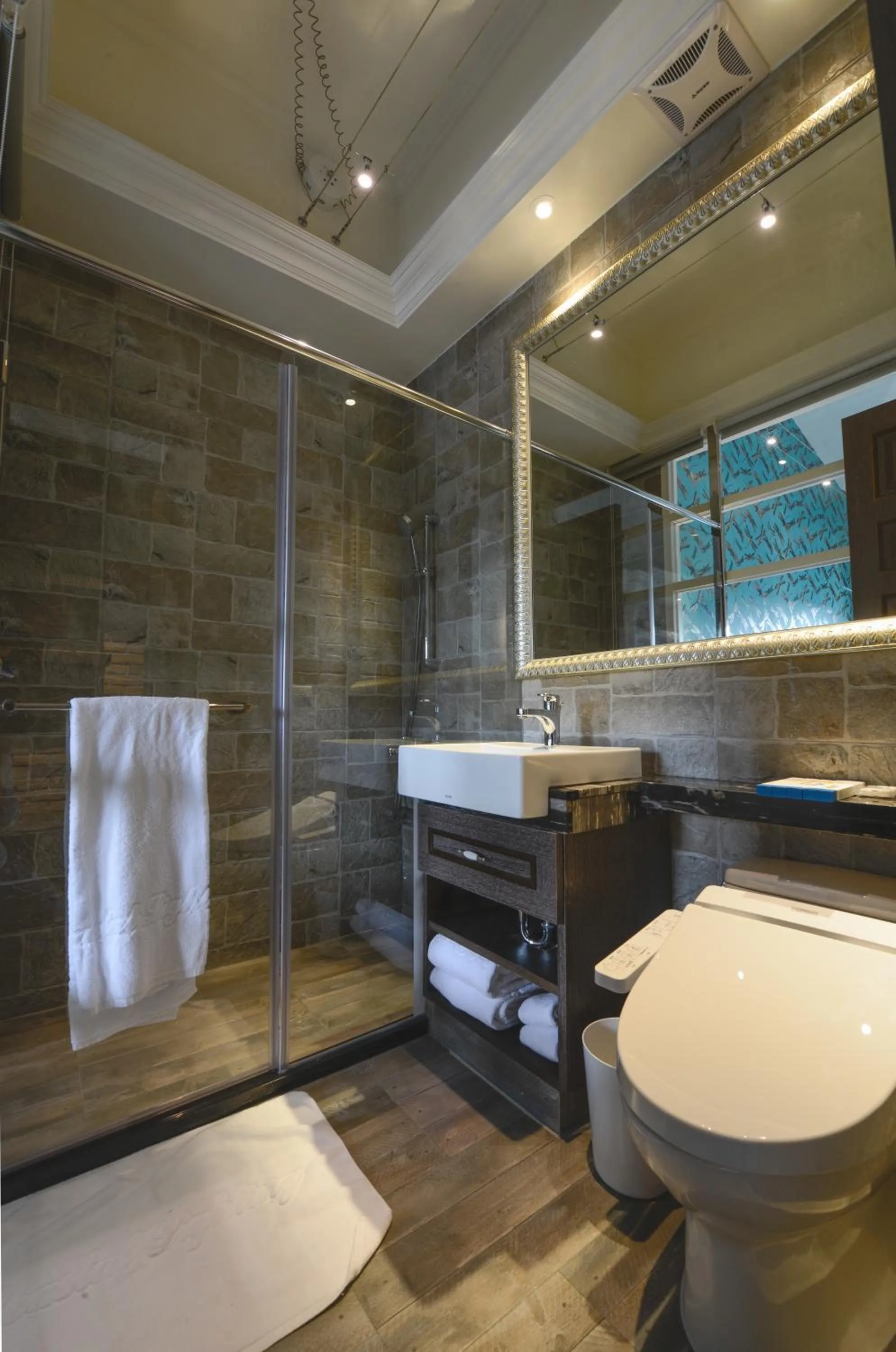 Shower in Kenting 4 Sisters Villa