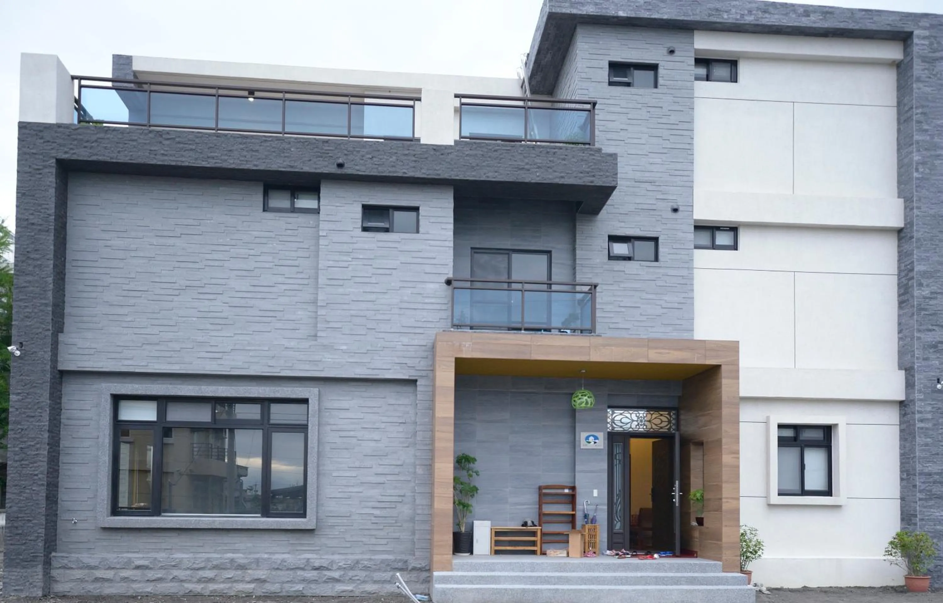 Facade/entrance in Happiness 210 B&B