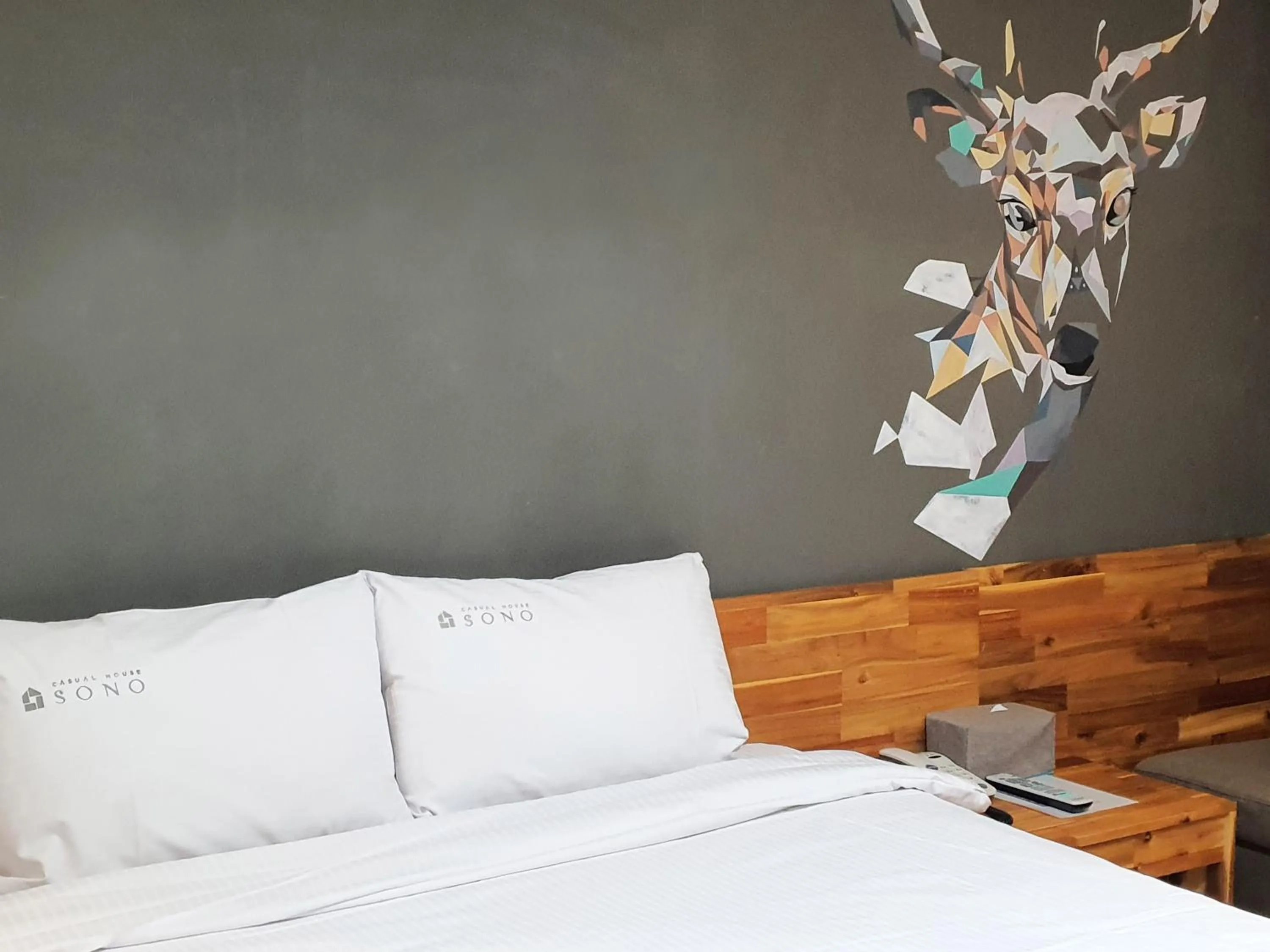 Bed in Casual House Sono