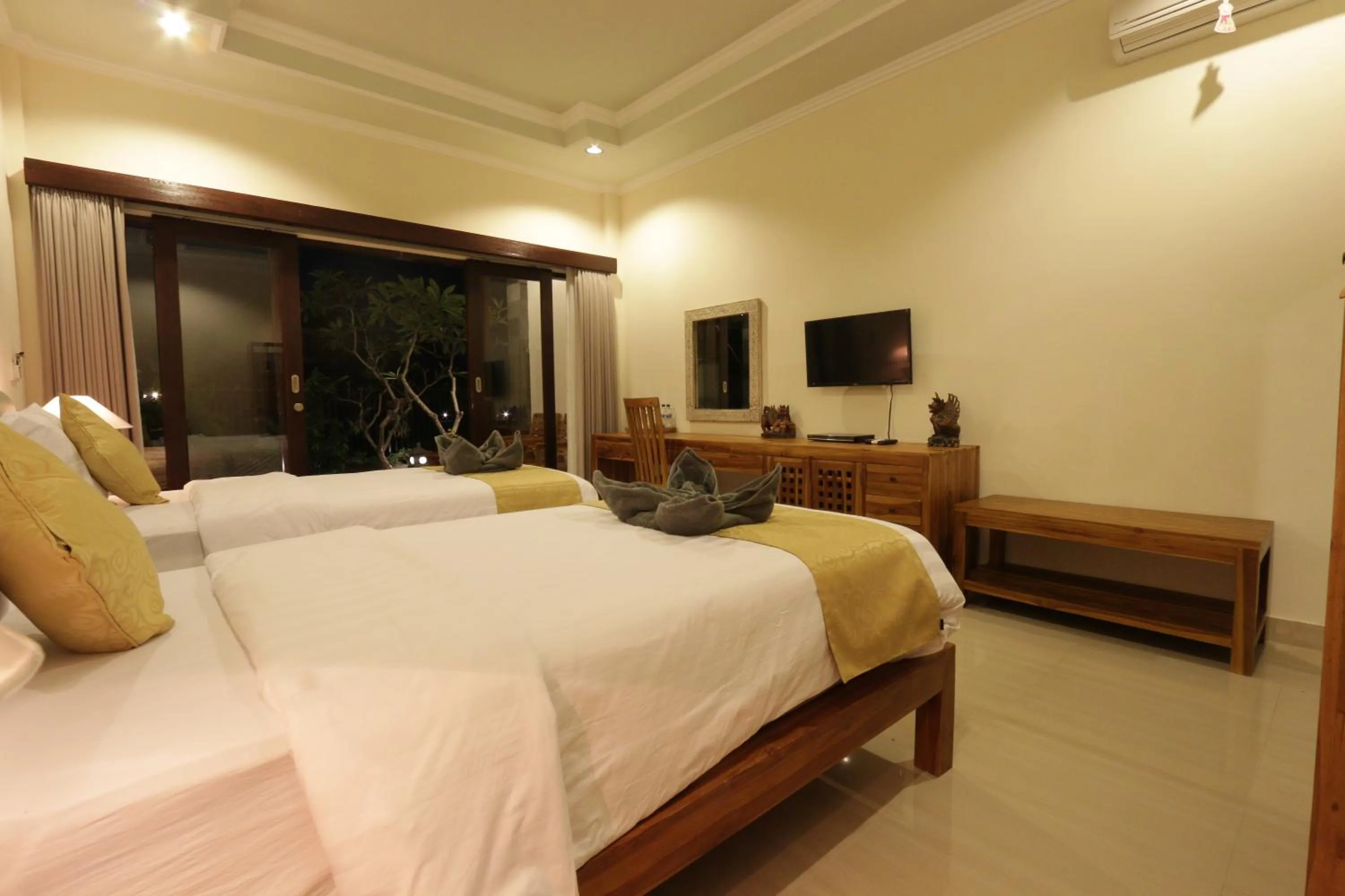 Photo of the whole room, Bed in Duana Sari by Mahaputra