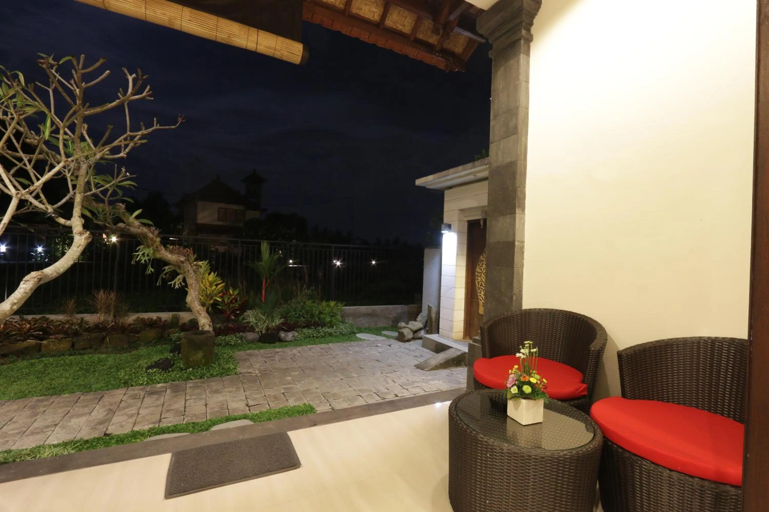 Patio in Duana Sari by Mahaputra