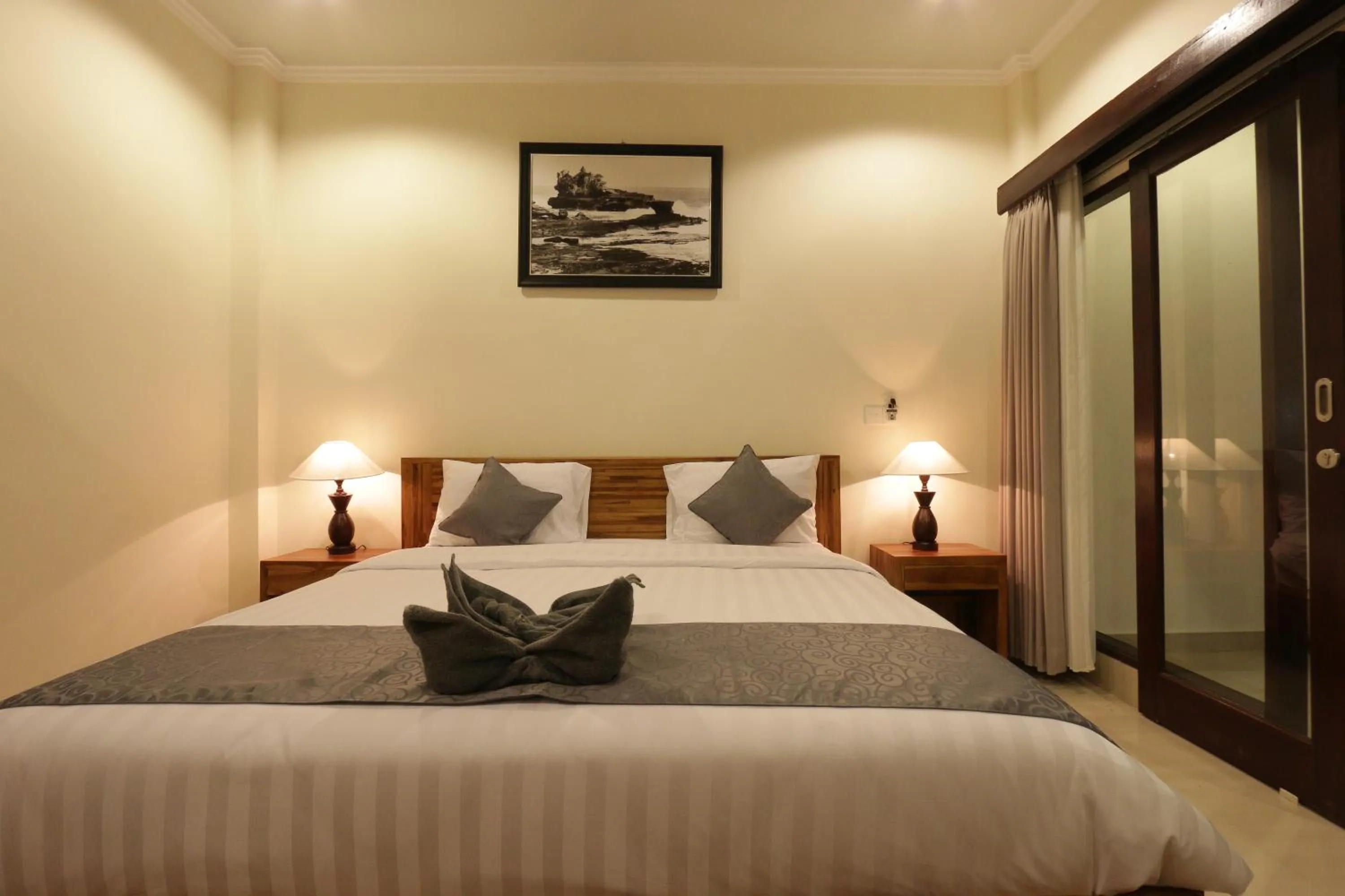 Bed in Duana Sari by Mahaputra