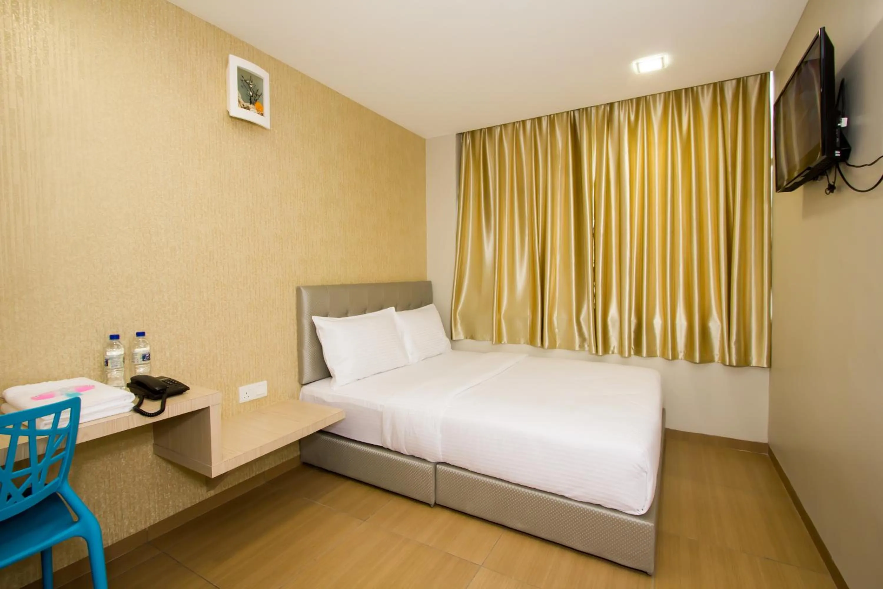 Property building, Bed in 888 Boutique Hotel