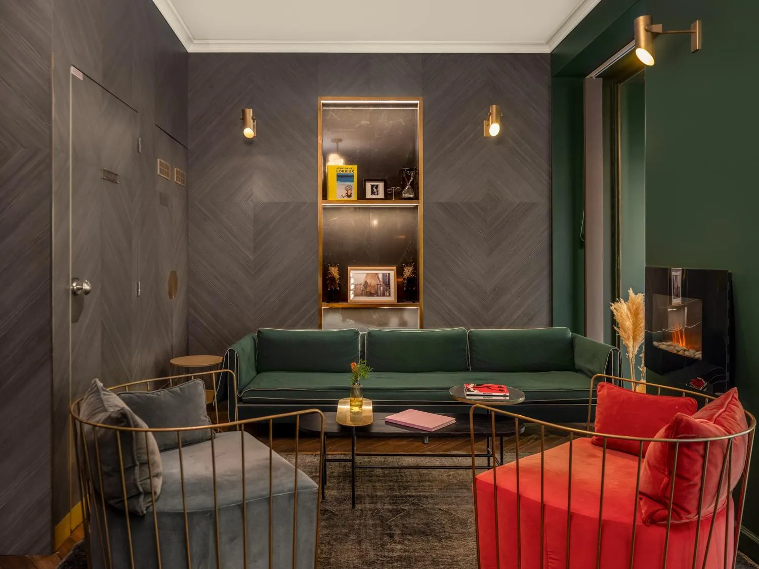 Living room in Handsome Hotel