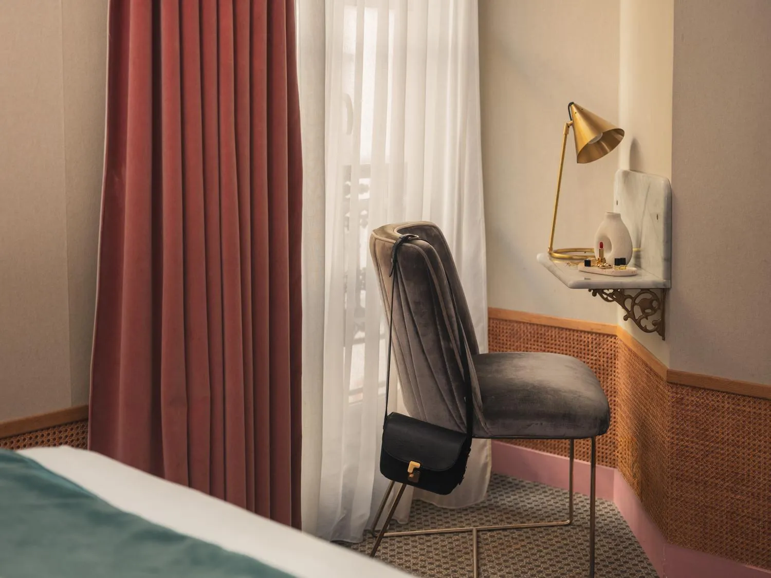 Bed in Handsome Hotel