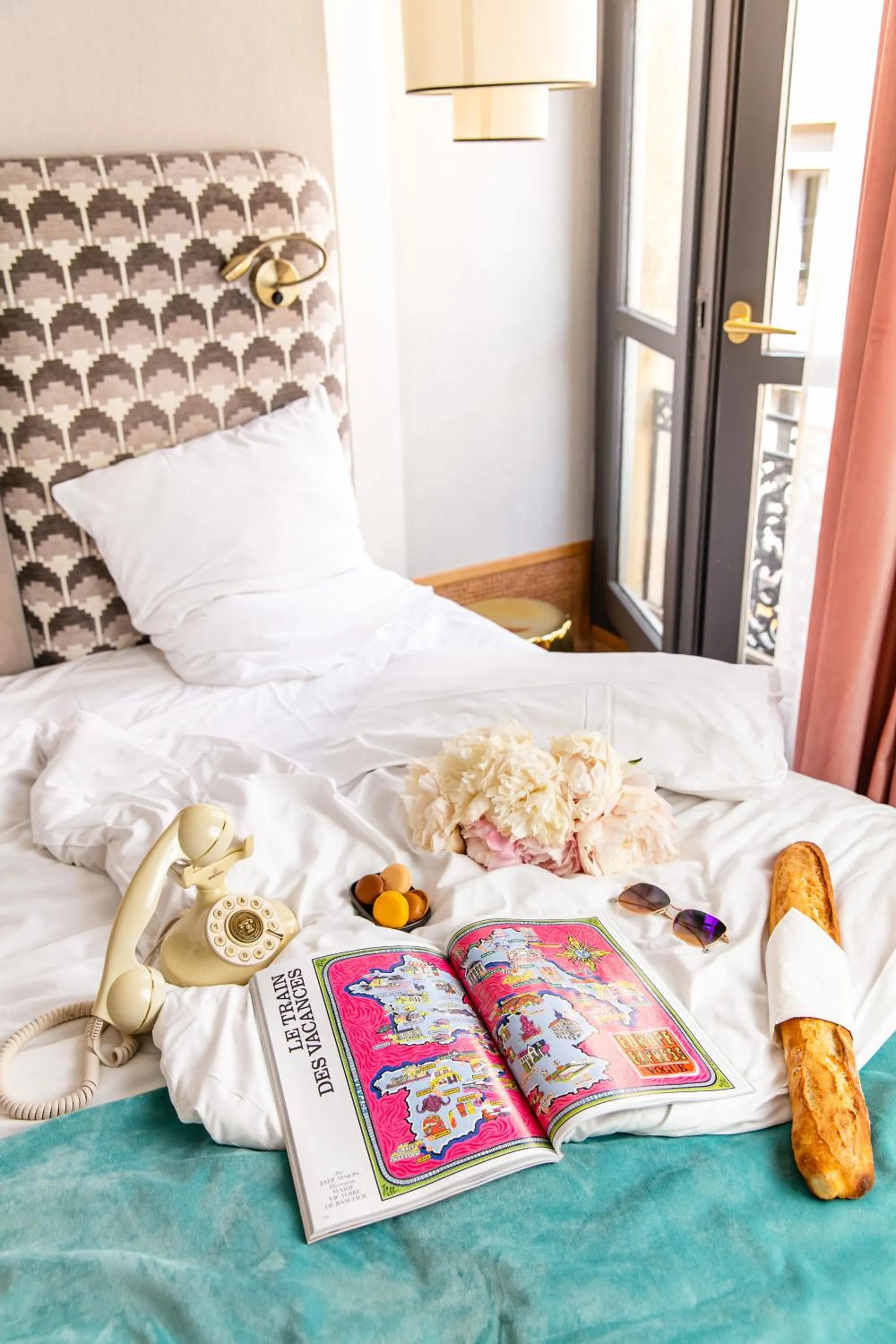 Bed in Handsome Hotel