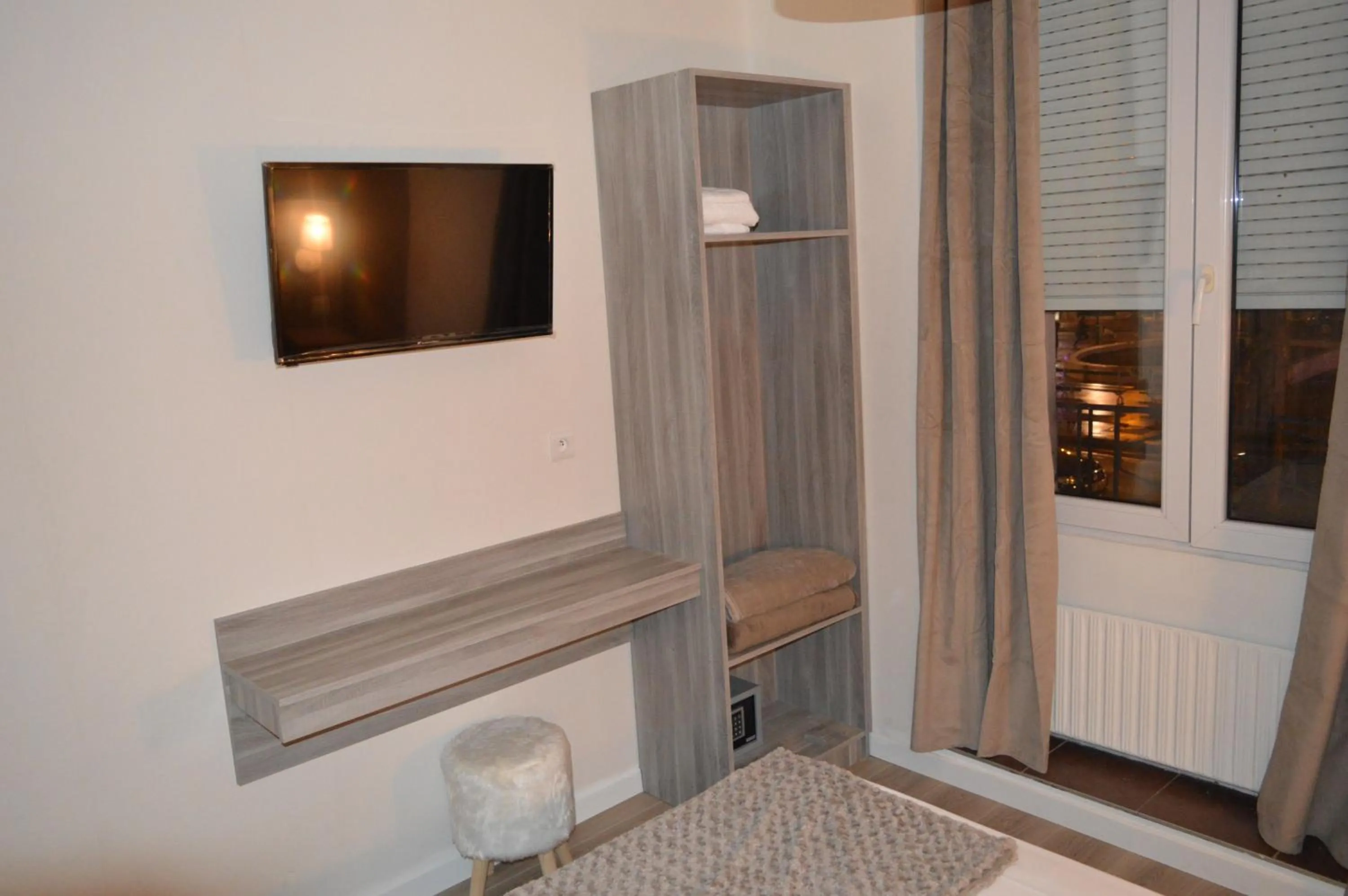 Bedroom in Ménil Bon Temps