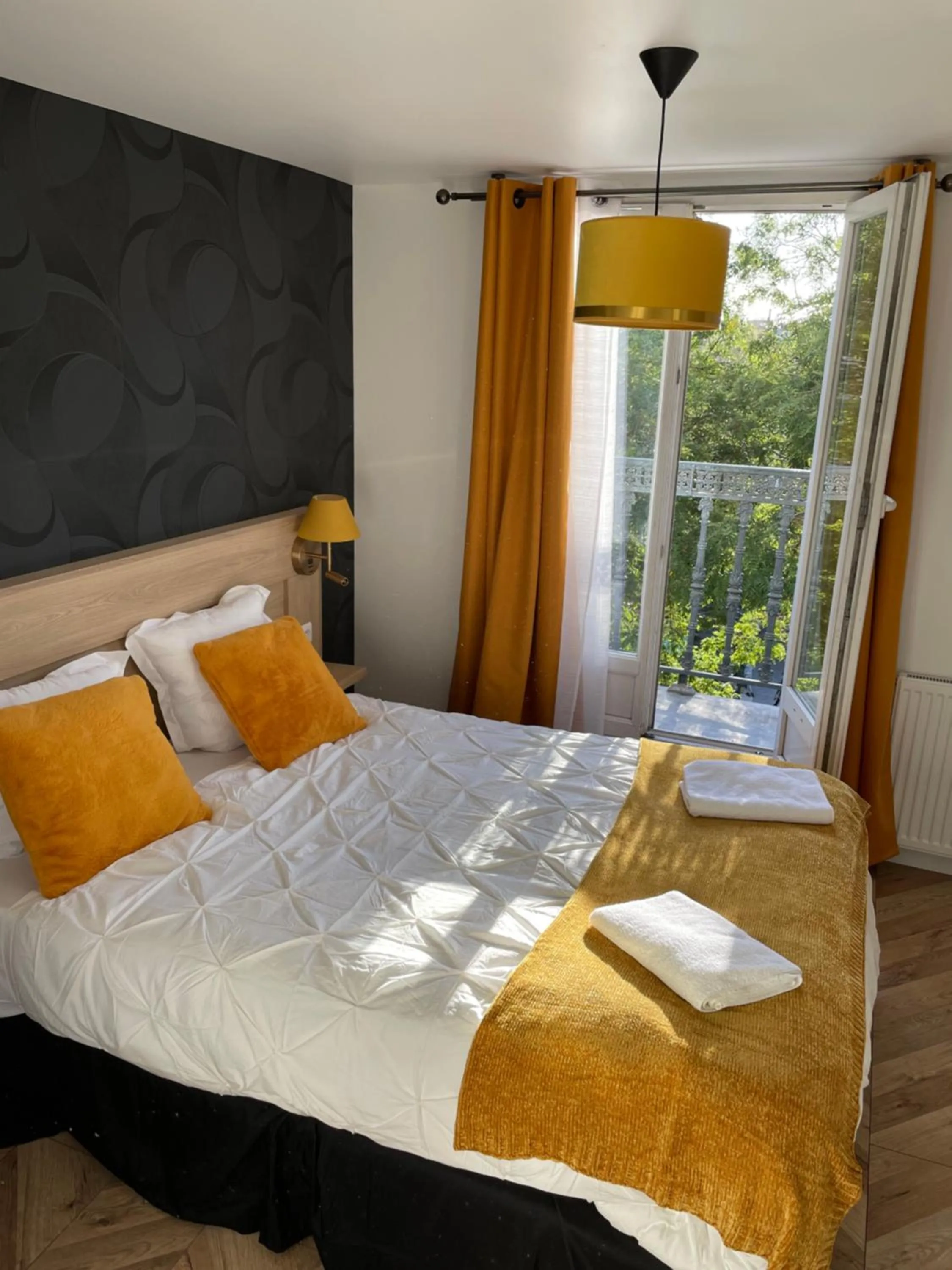 Bed in Ménil Bon Temps