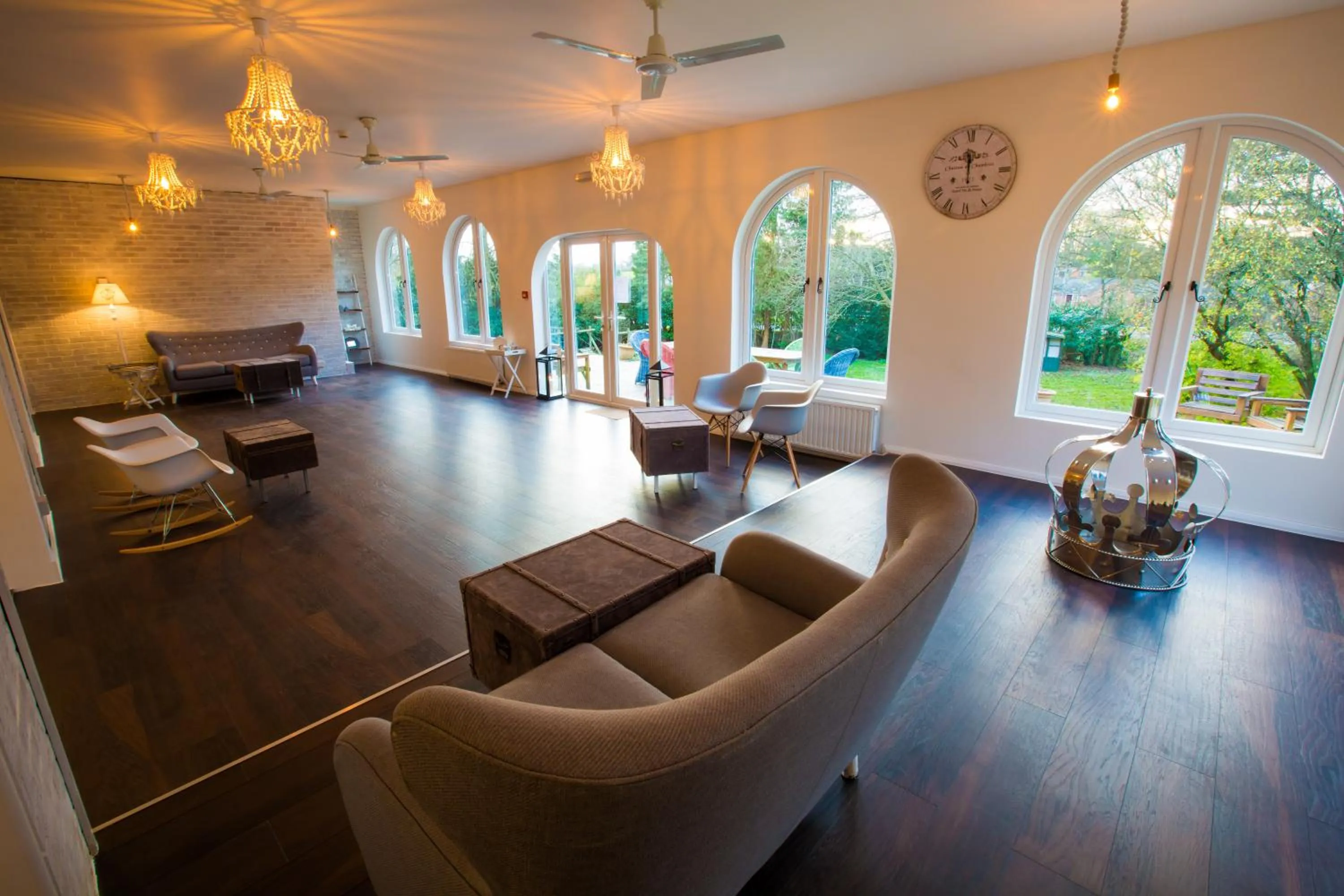 Day in Gray Manor Hotel