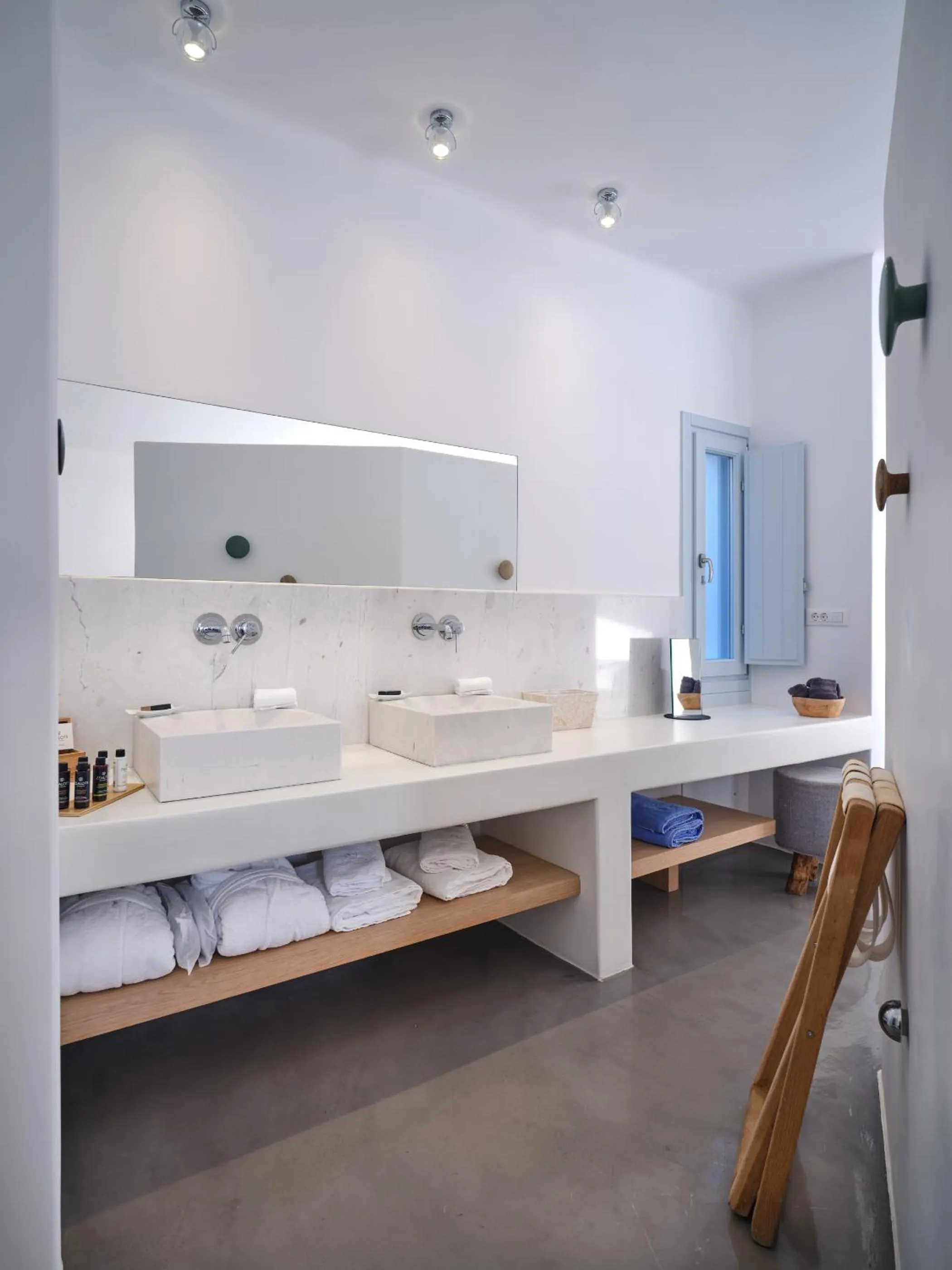 Bathroom in Santorini Heights