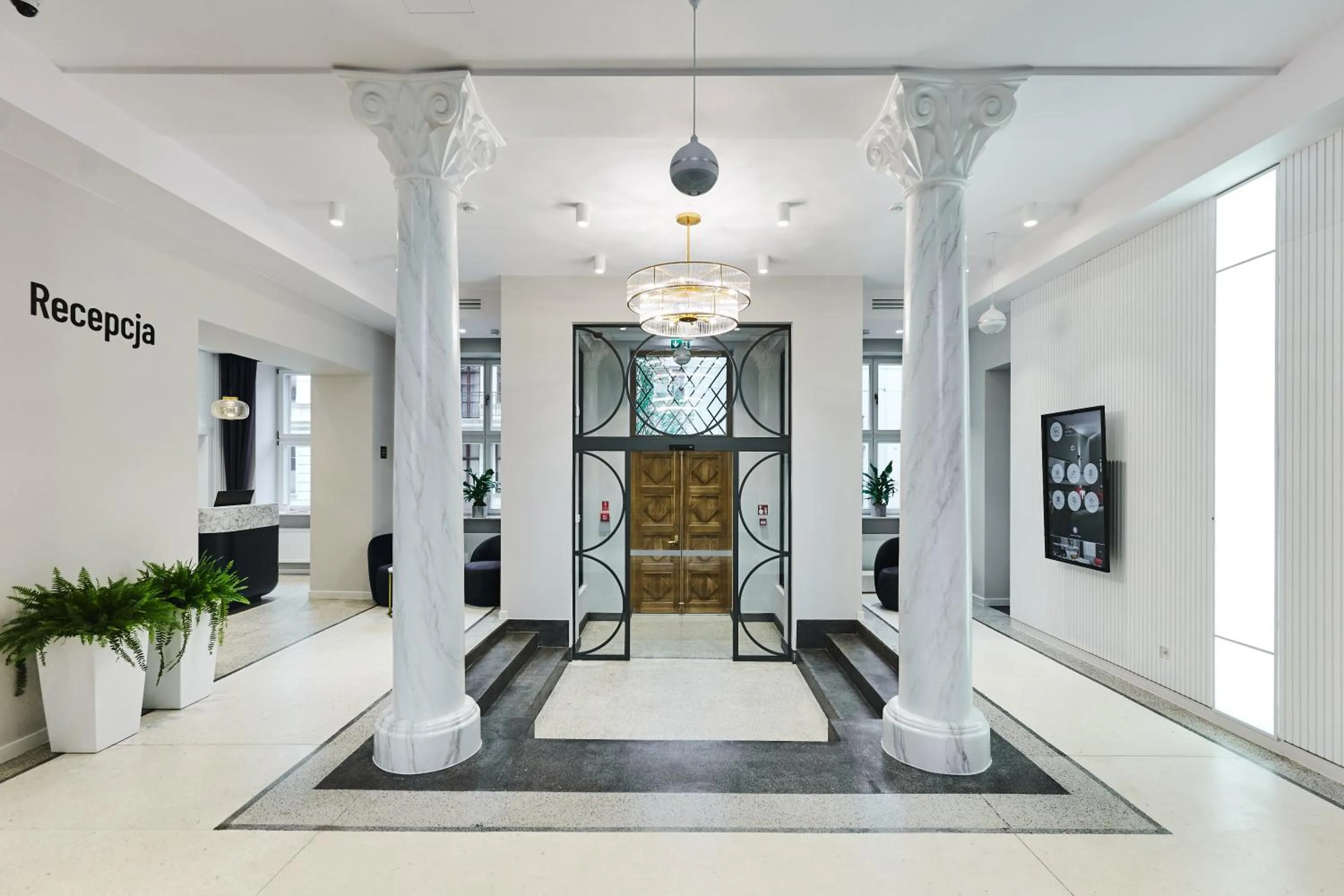 Lobby or reception in Aiden by Best Western Lodz