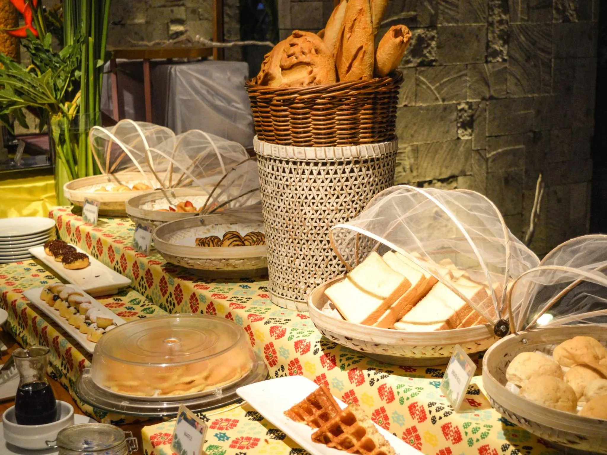 Restaurant/places to eat in Tijili Hotel Seminyak