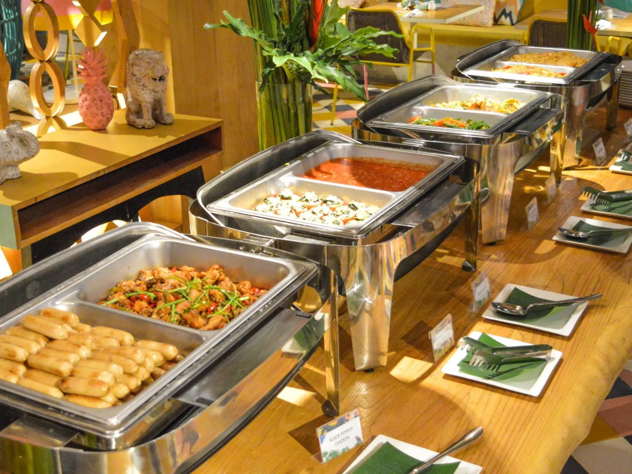 Restaurant/places to eat in Tijili Hotel Seminyak