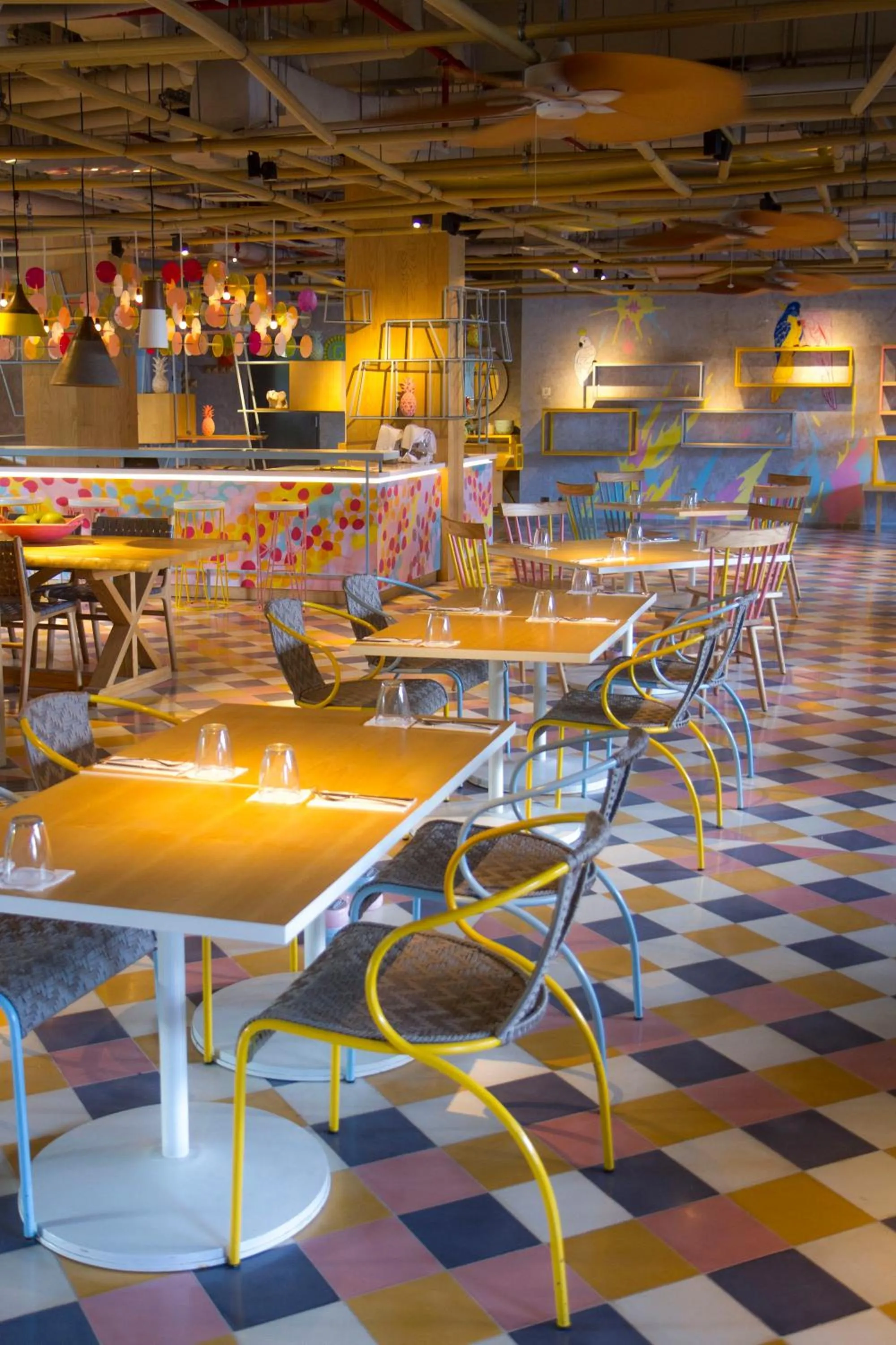 Restaurant/places to eat in Tijili Hotel Seminyak