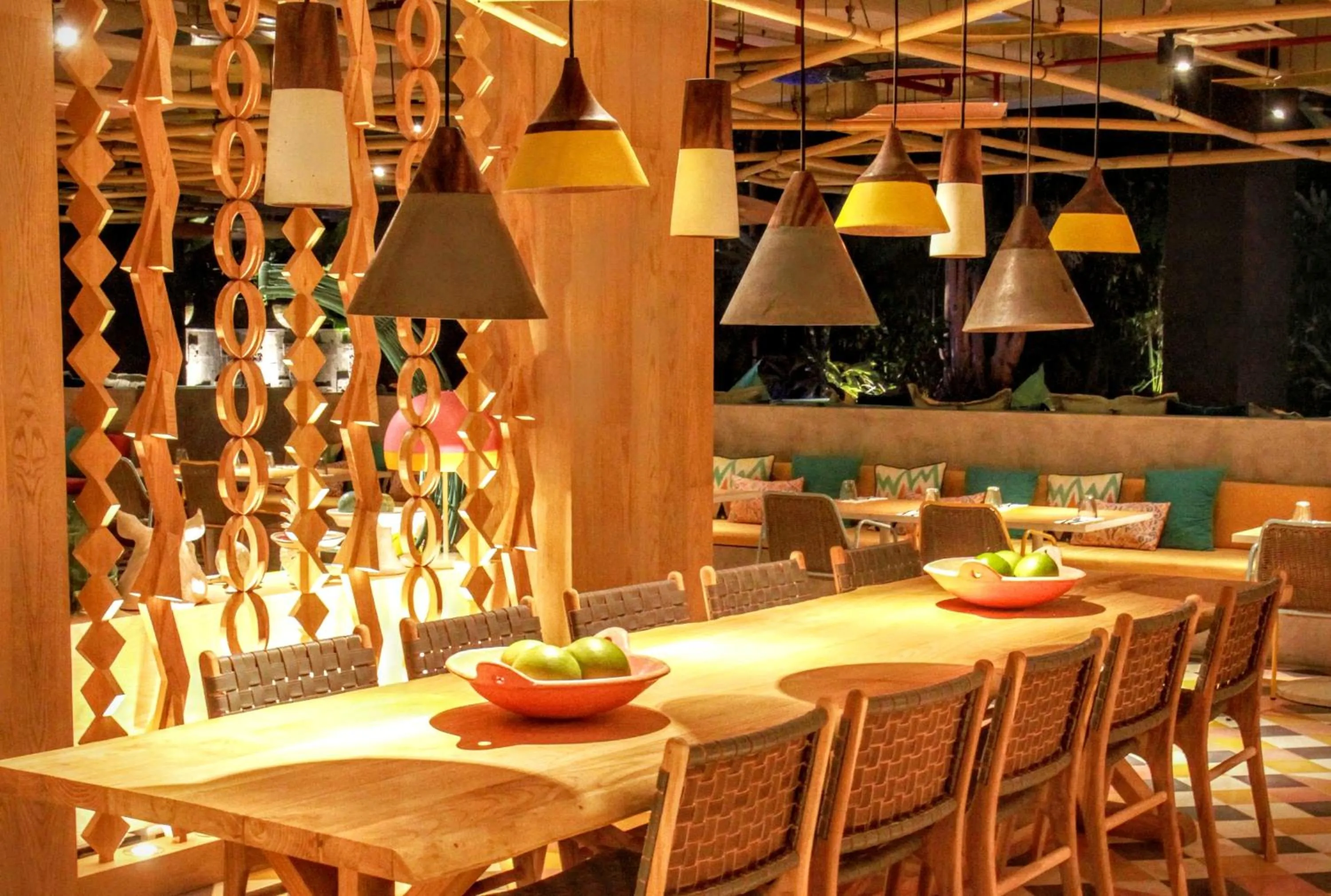 Restaurant/places to eat in Tijili Hotel Seminyak