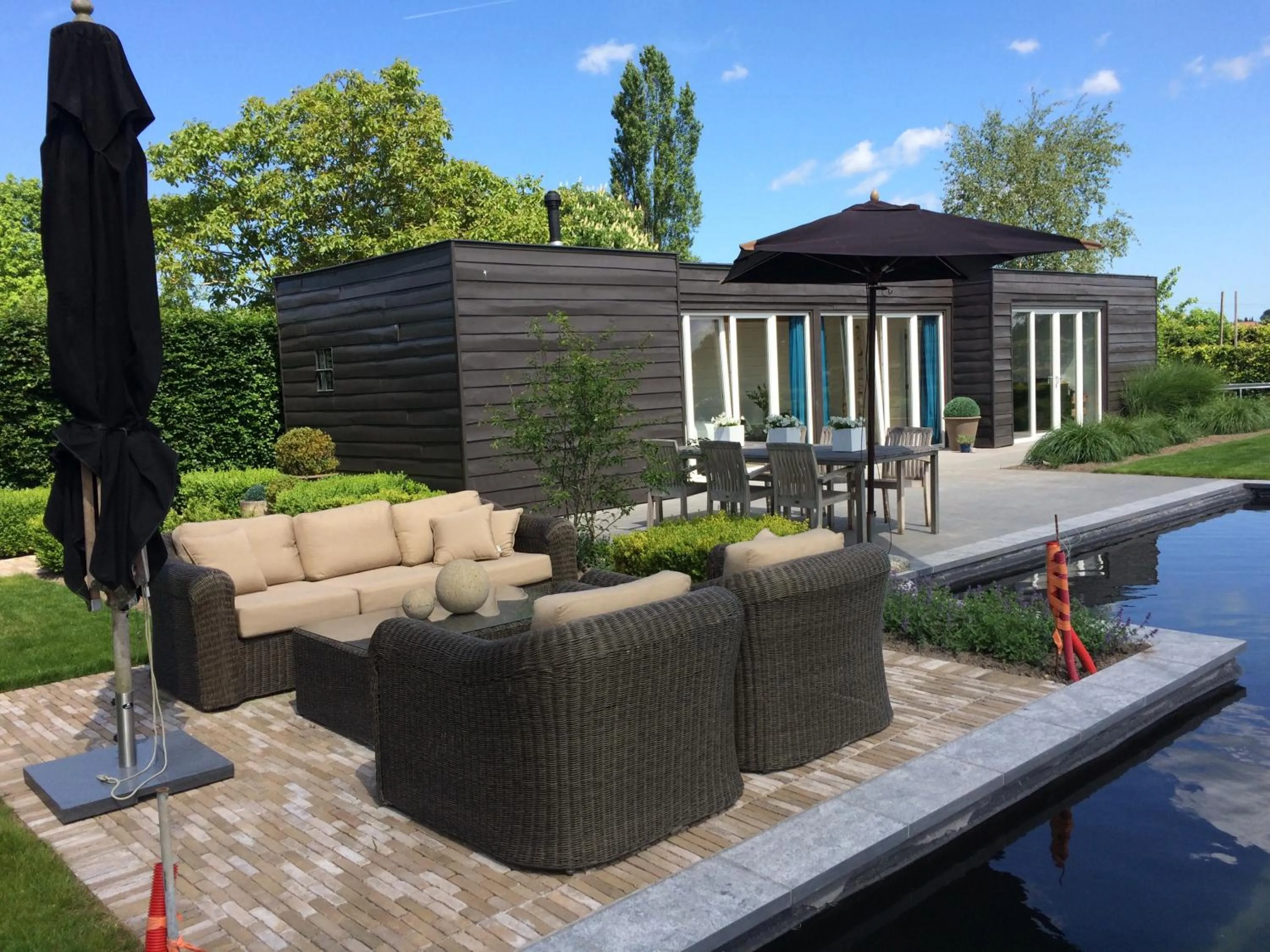 Garden view in Bed and Breakfast Art