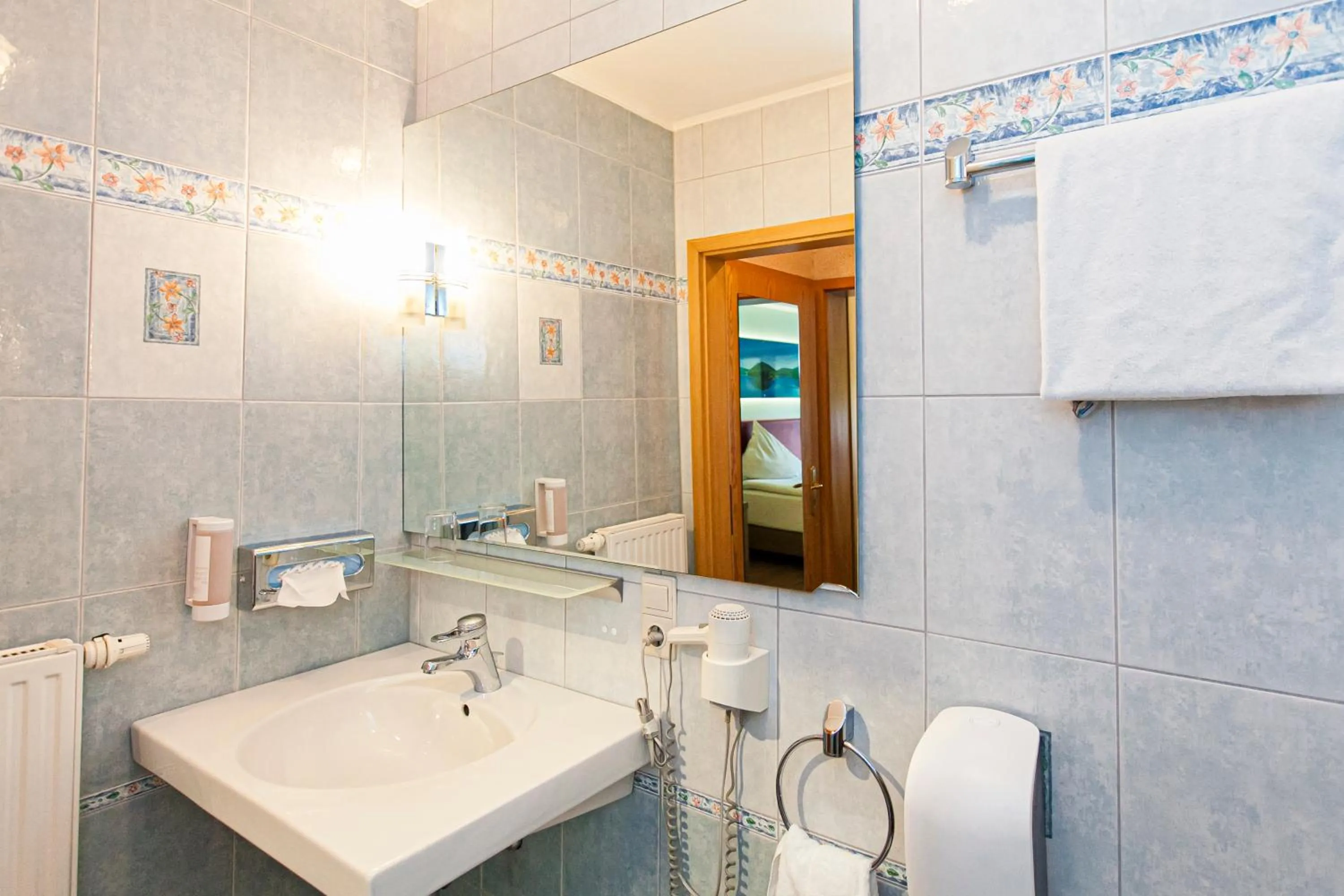 Bathroom in Landgasthof Tönnes