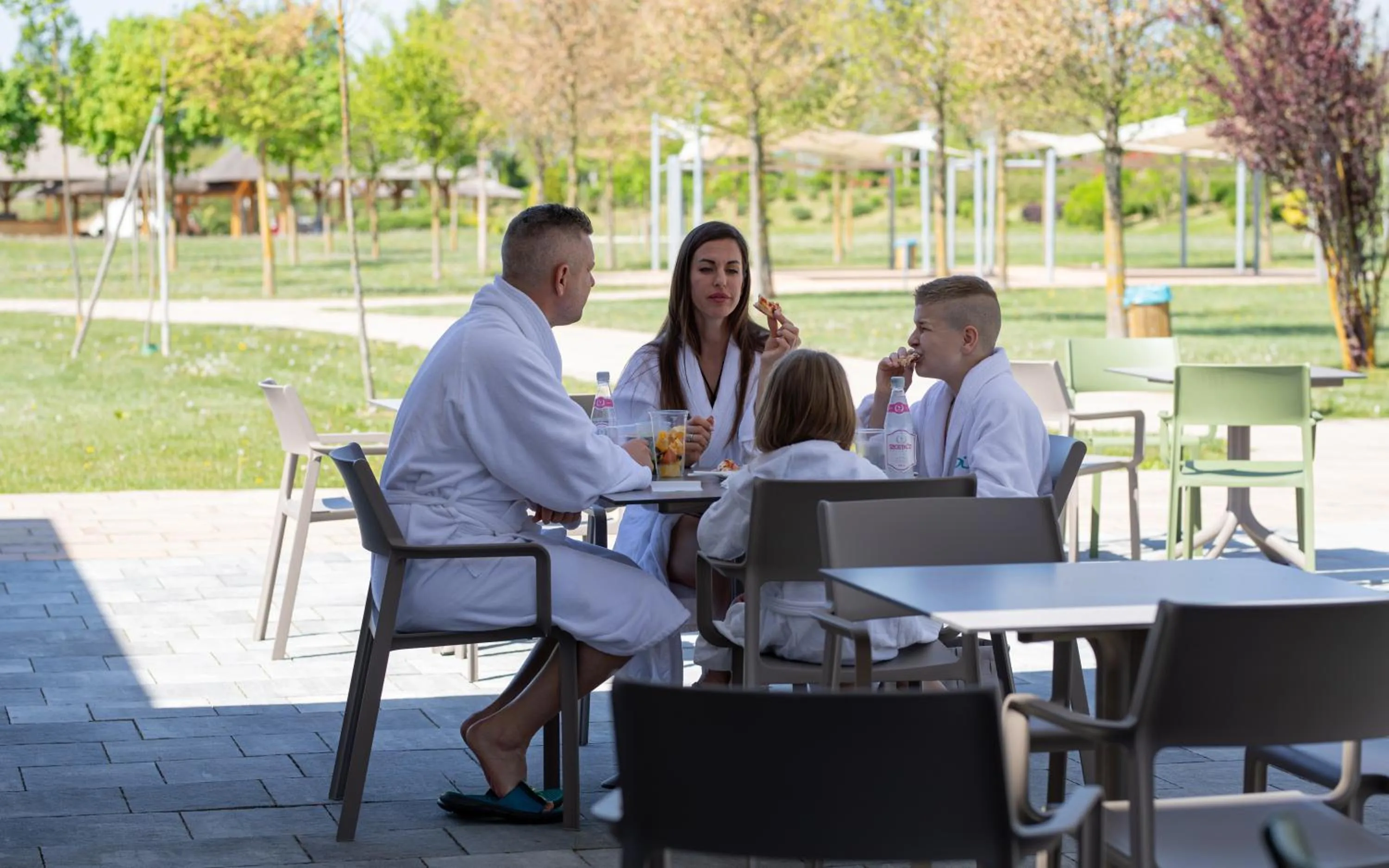 Restaurant/places to eat in Mjus Resort & Thermal Park