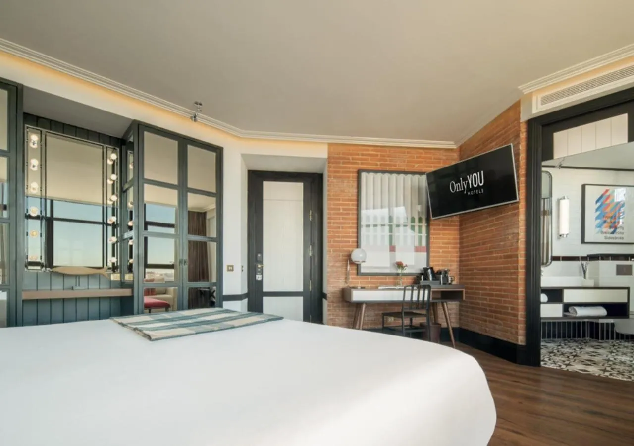Bed in Only YOU Hotel Atocha