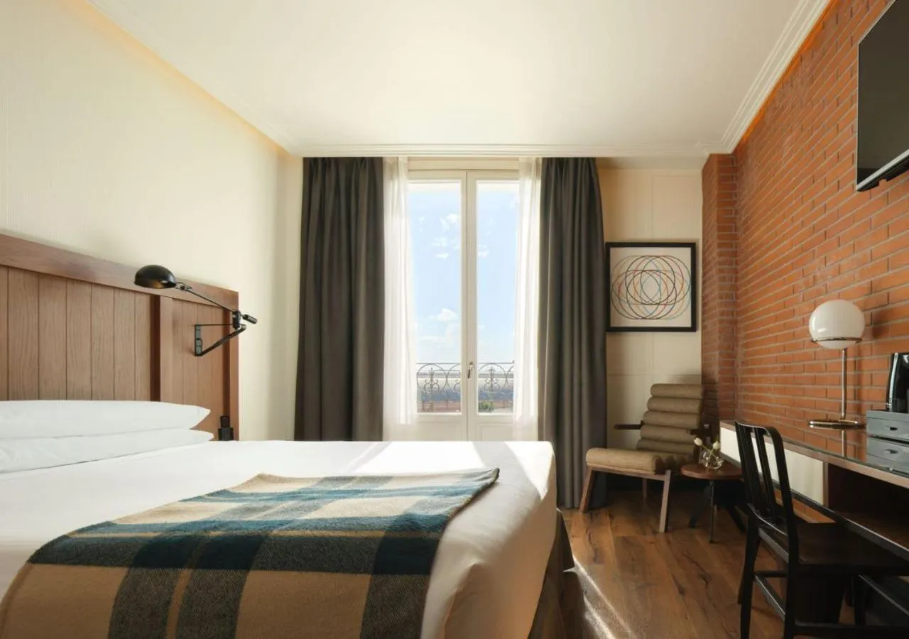 Bed in Only YOU Hotel Atocha