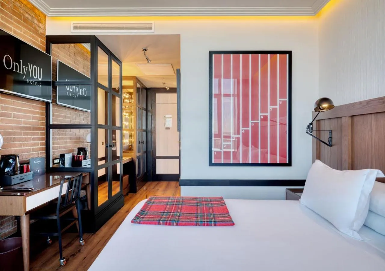 Photo of the whole room, Bed in Only YOU Hotel Atocha