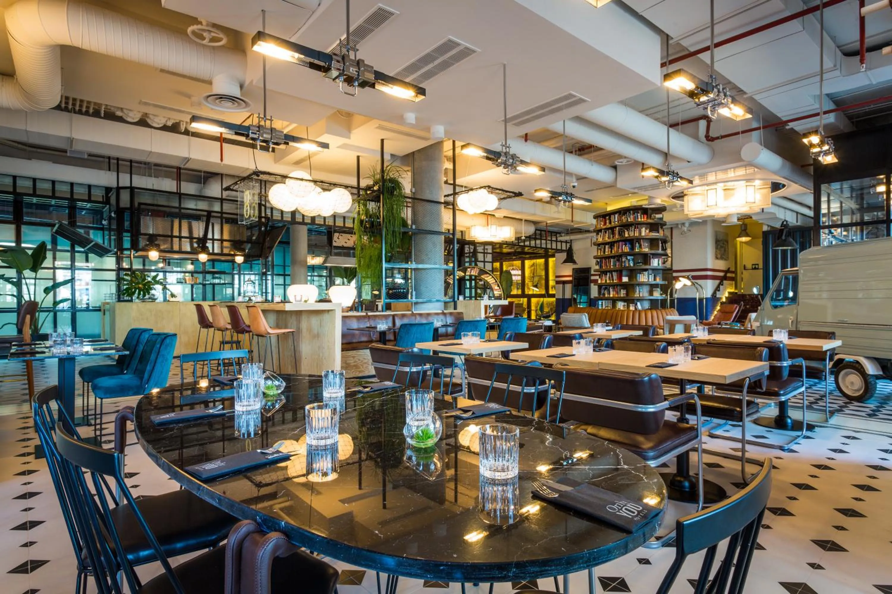 Restaurant/places to eat in Only YOU Hotel Atocha