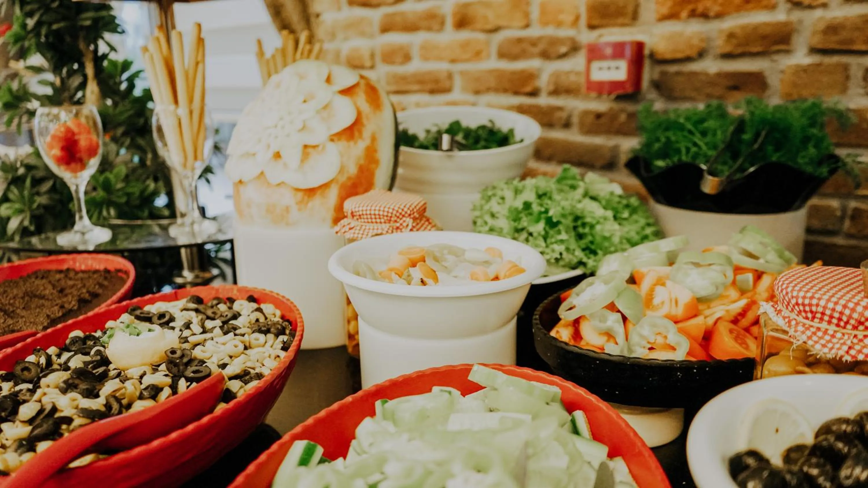 Buffet breakfast in Elgarden Hotel & Spa