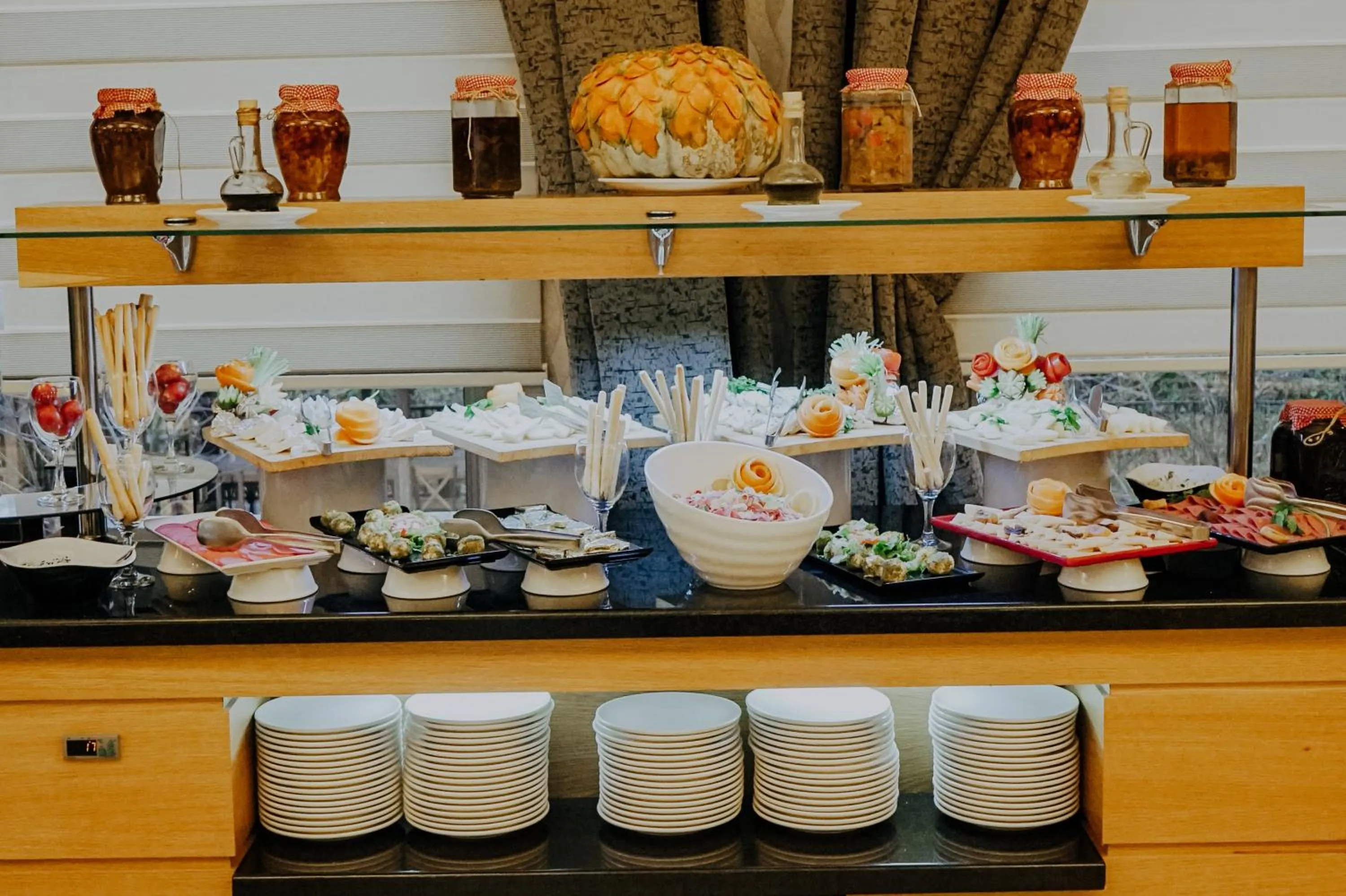 Buffet breakfast in Elgarden Hotel & Spa