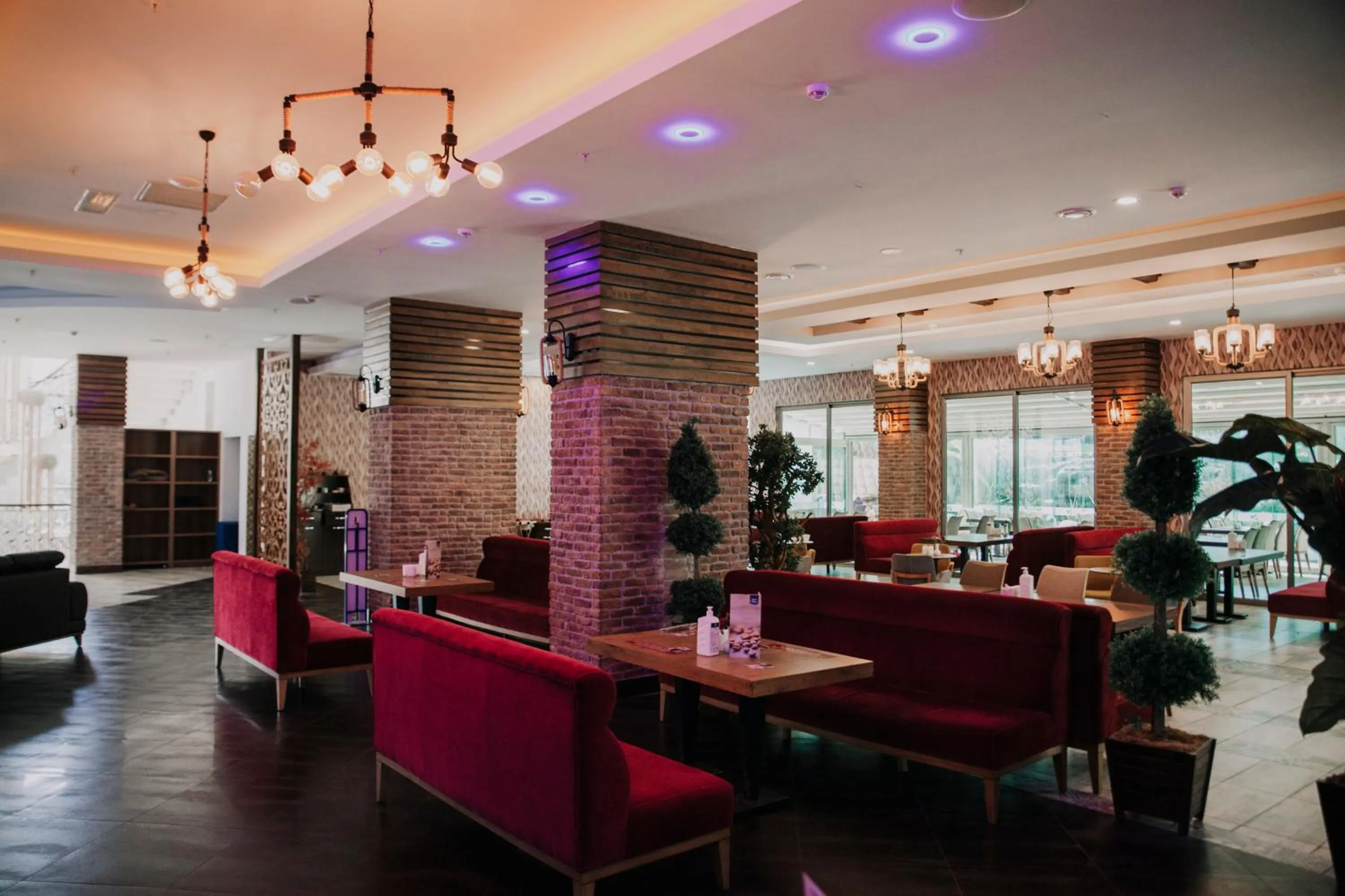 Restaurant/places to eat in Elgarden Hotel & Spa