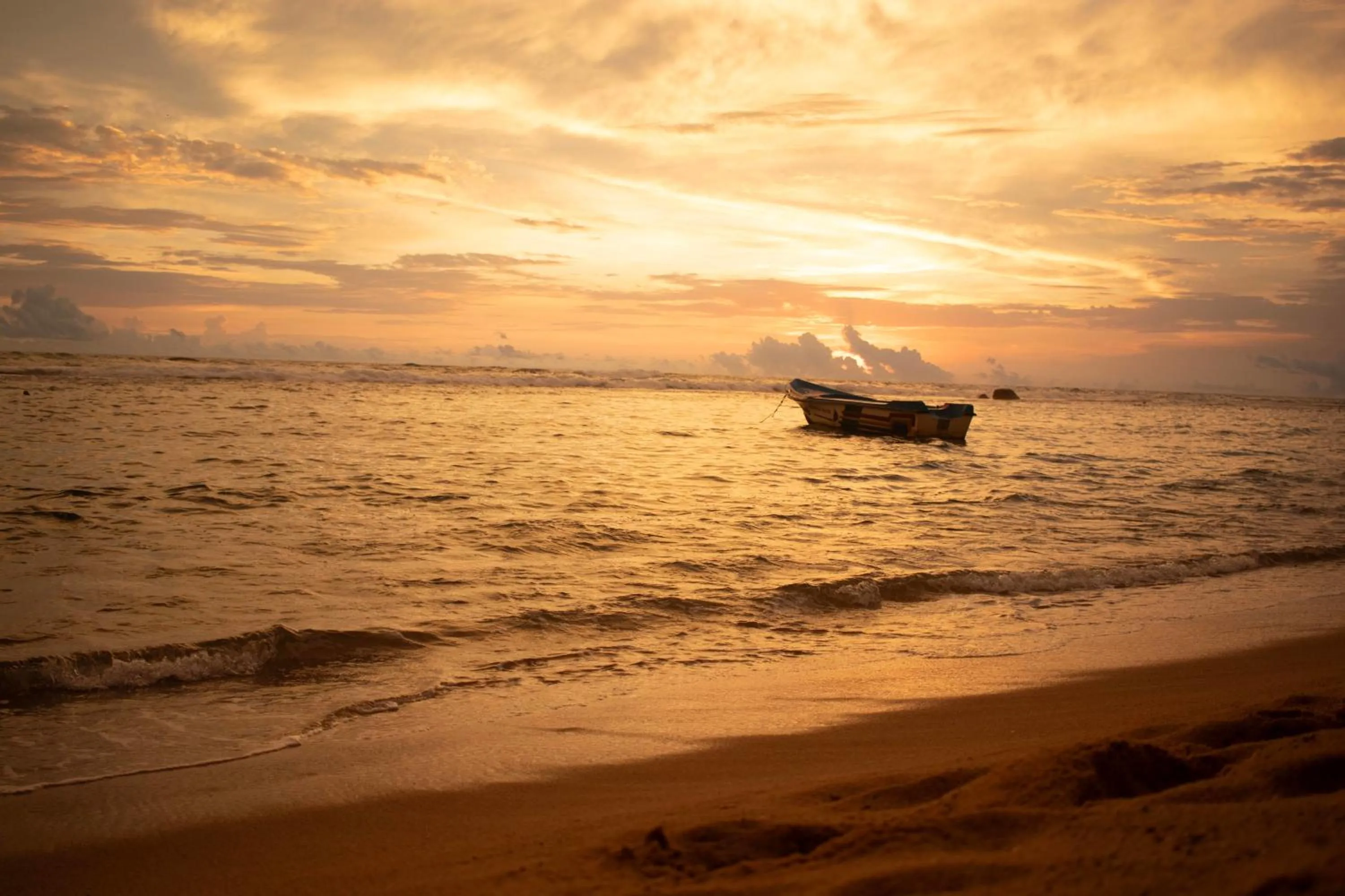 Beach in Hotel Coconut Bar Sea Lodge