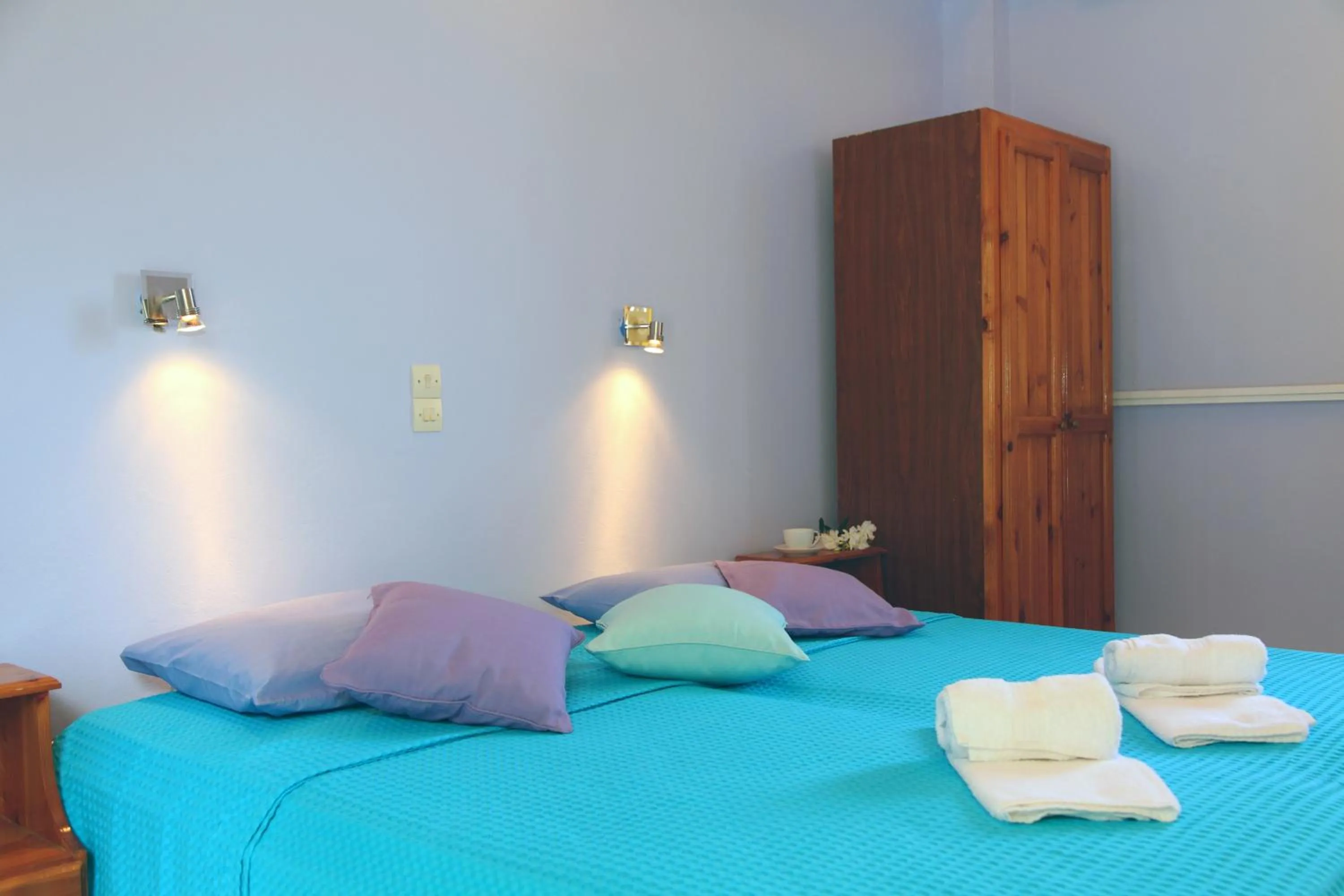 Bed in Summer House Louisa