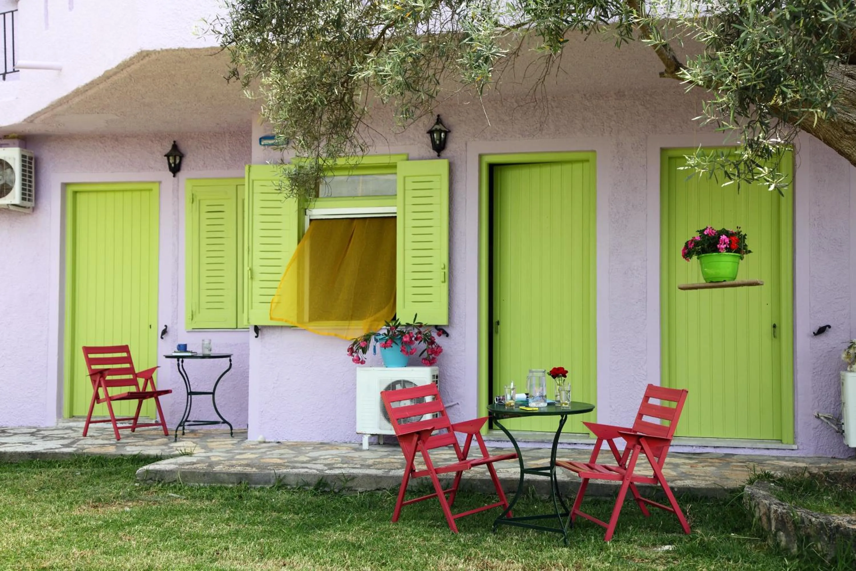 Property building in Summer House Louisa