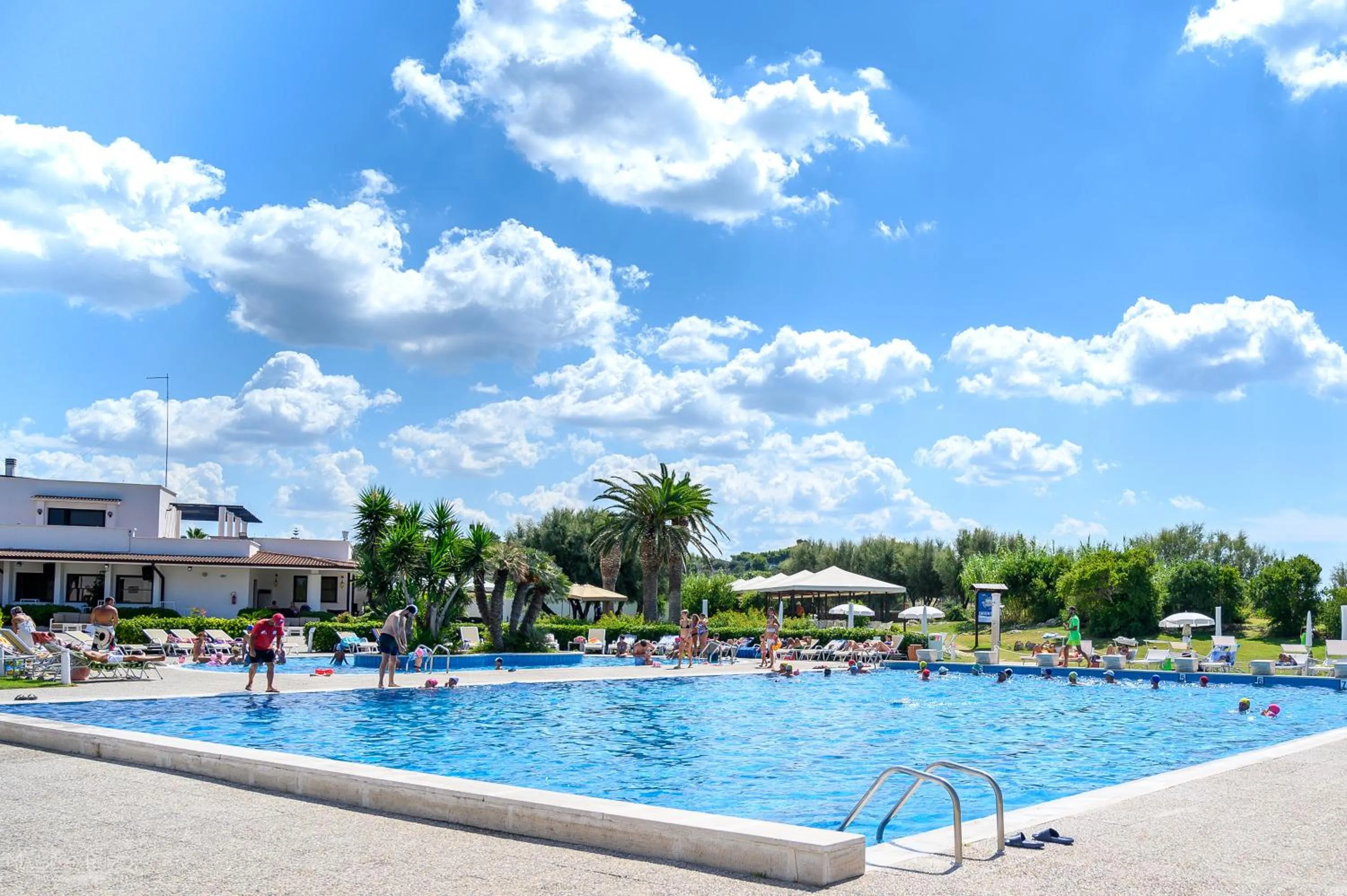 Swimming pool in B&B Canneto Beach