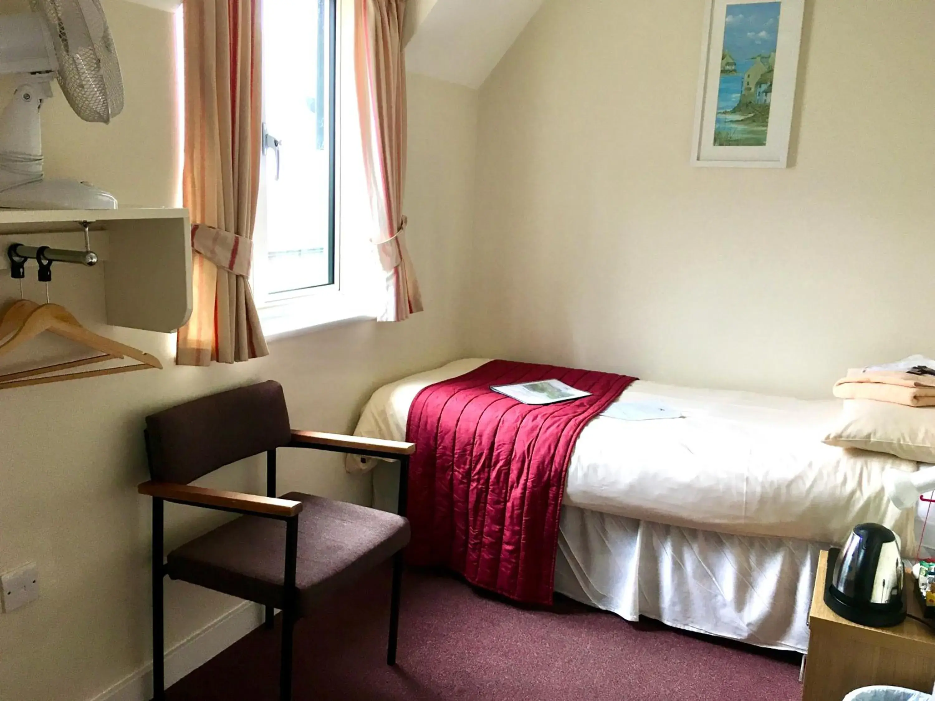 Single Room - Disability Access in Ludlow Mascall Centre Single Room - Disability Access in Ludlow Mascall Centre