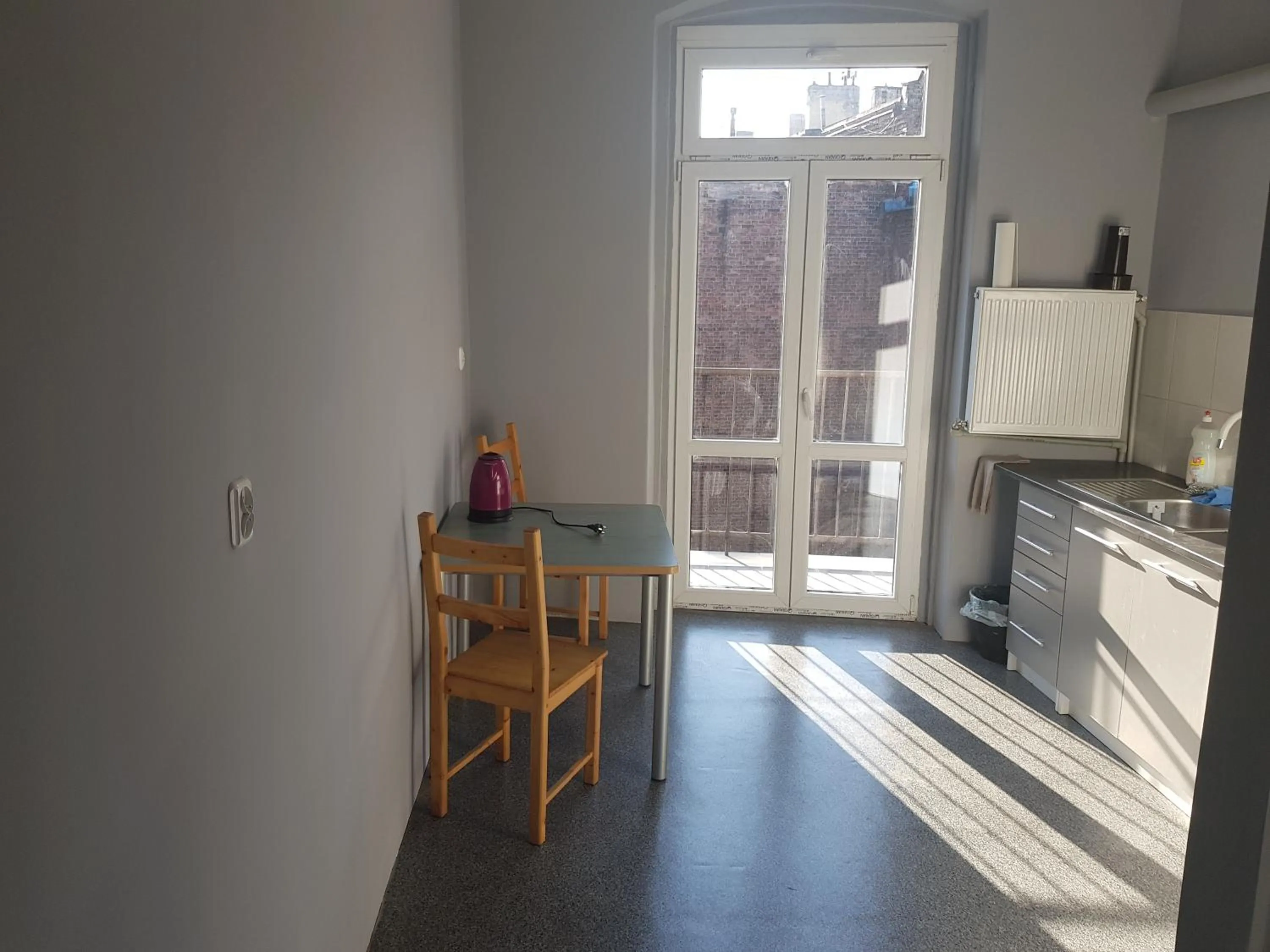 Communal kitchen in Kaktus Guest House