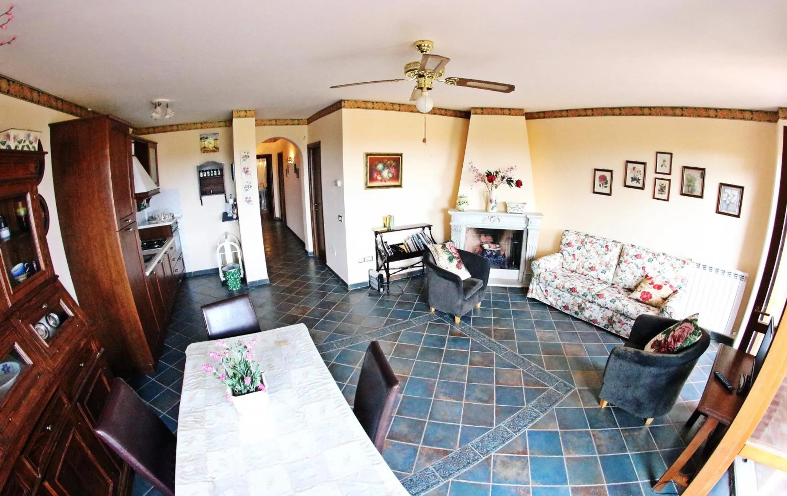 Photo of the whole room in Appartamento Vacanze Magnolia e Glicine