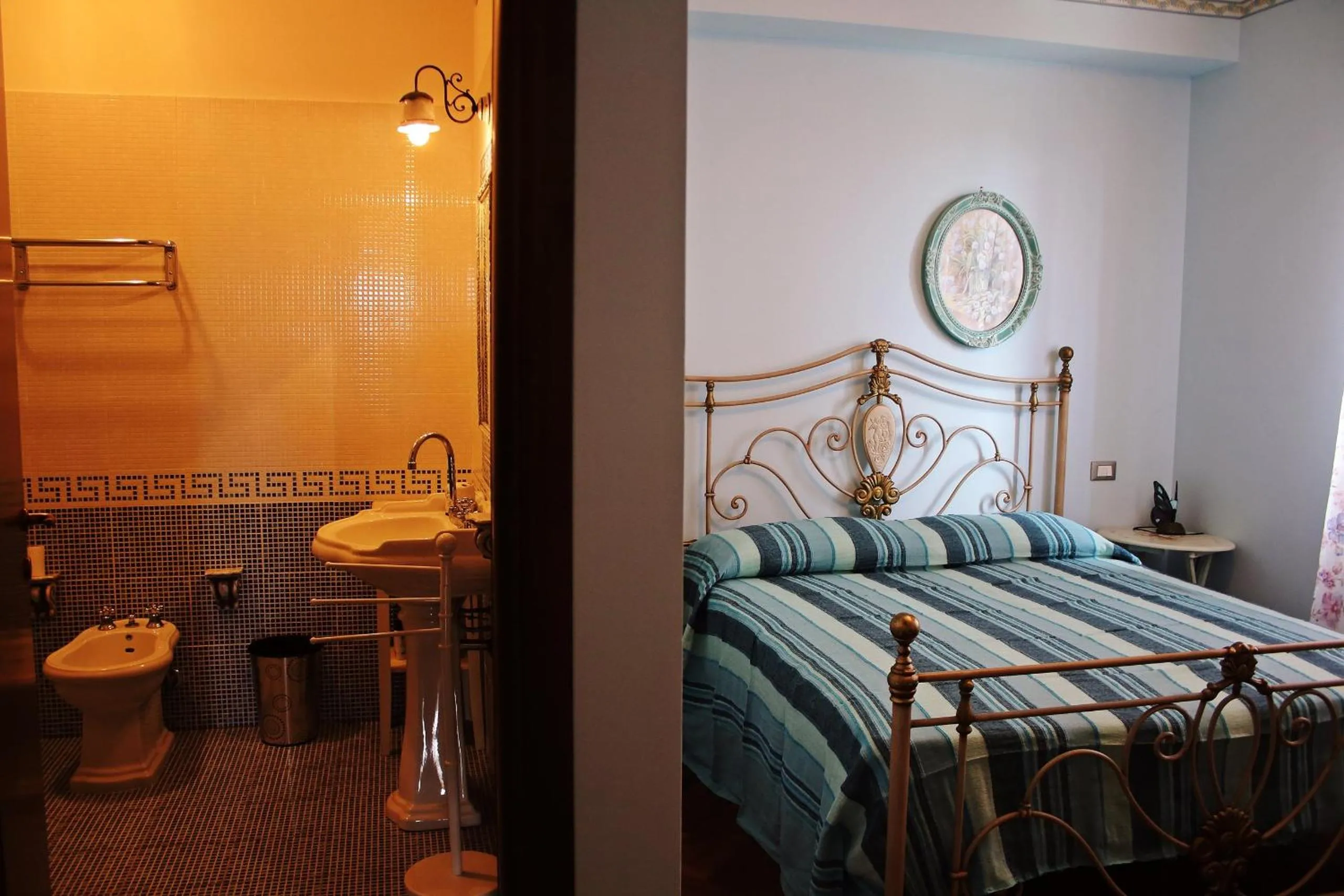 Photo of the whole room, Bed in Appartamento Vacanze Magnolia e Glicine