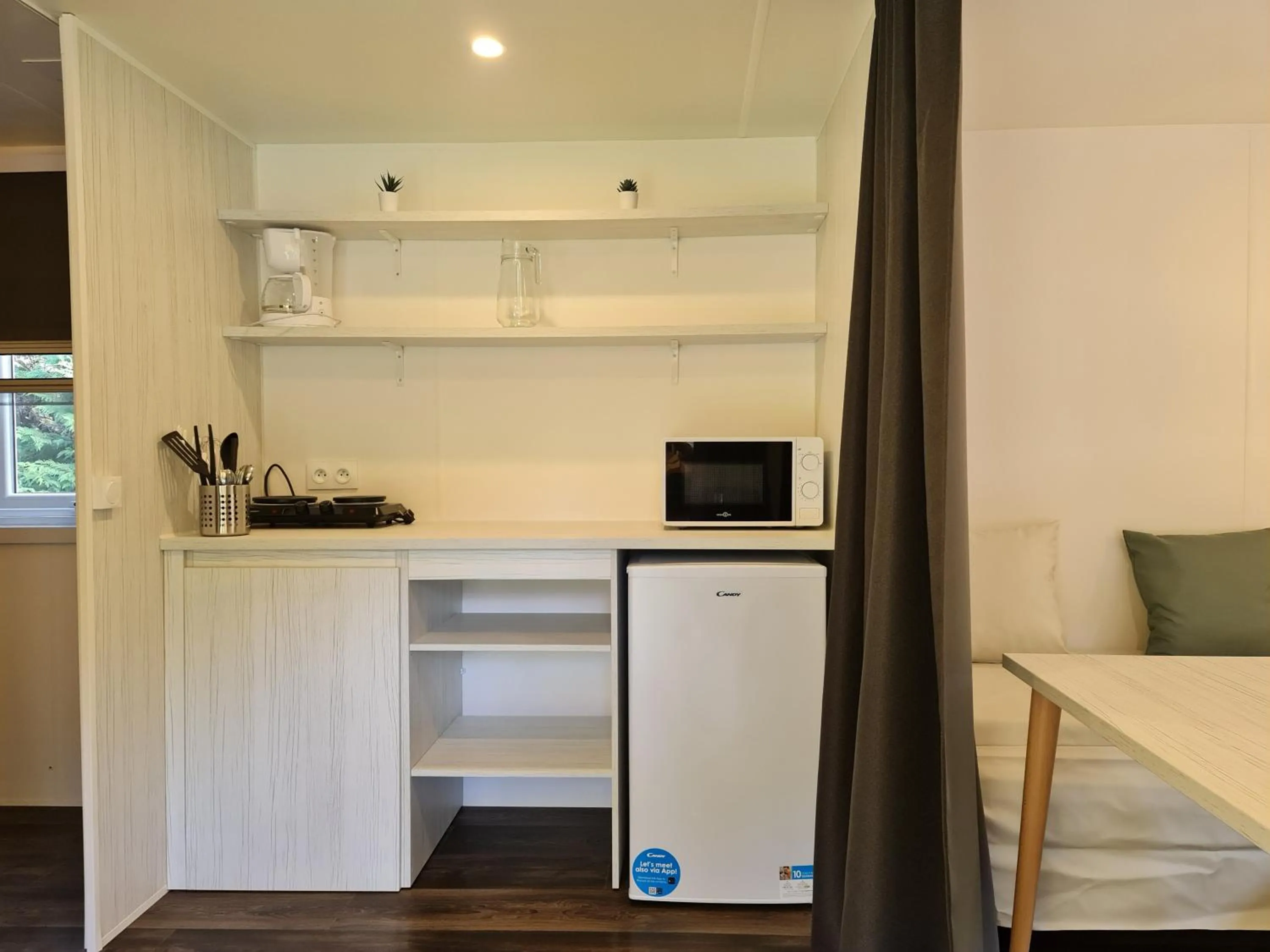 Kitchen or kitchenette in Le Moulin D'onclaire Camping et chambres d'hôtes