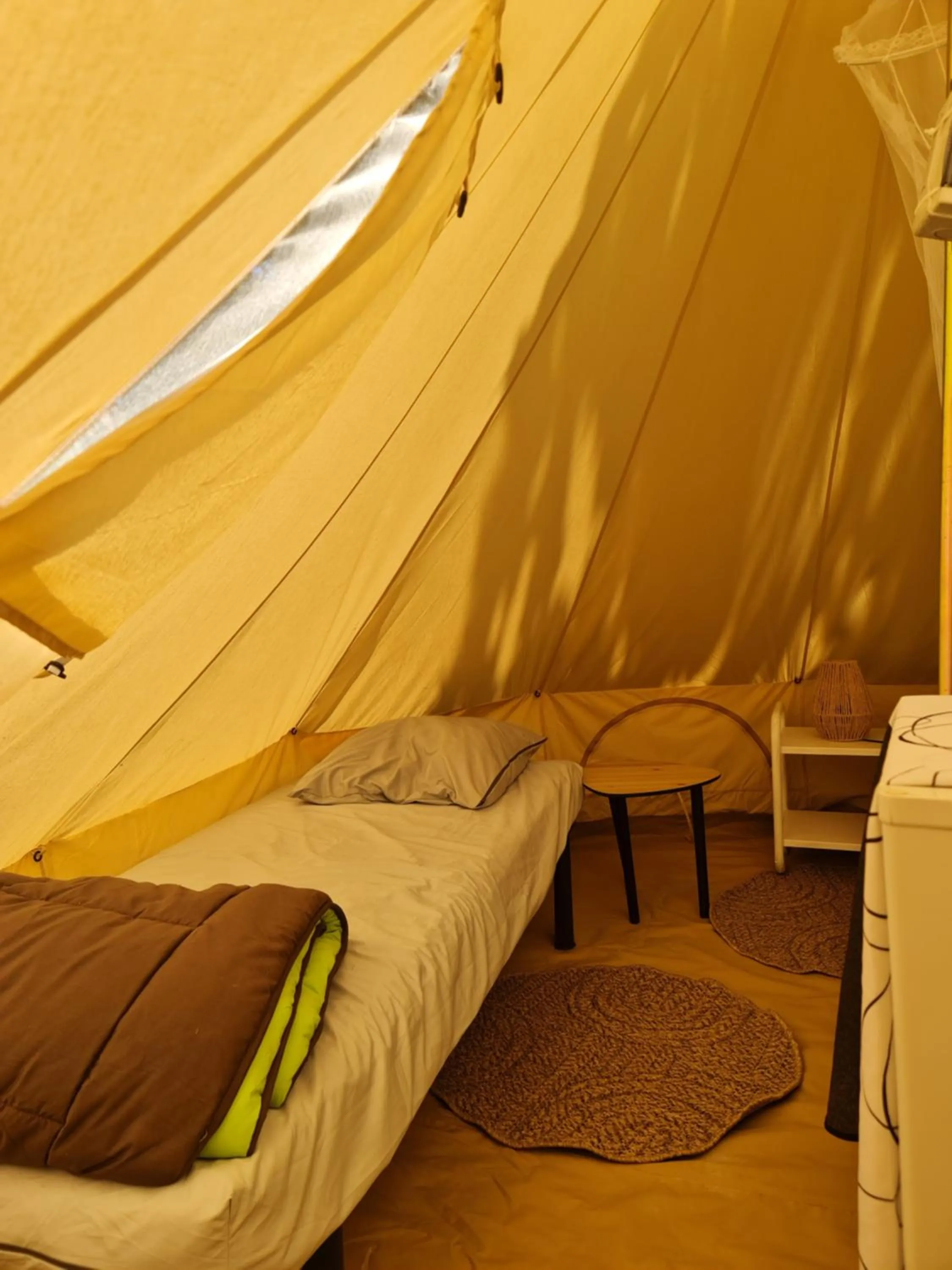 Bed in Le Moulin D'onclaire Camping et chambres d'hôtes