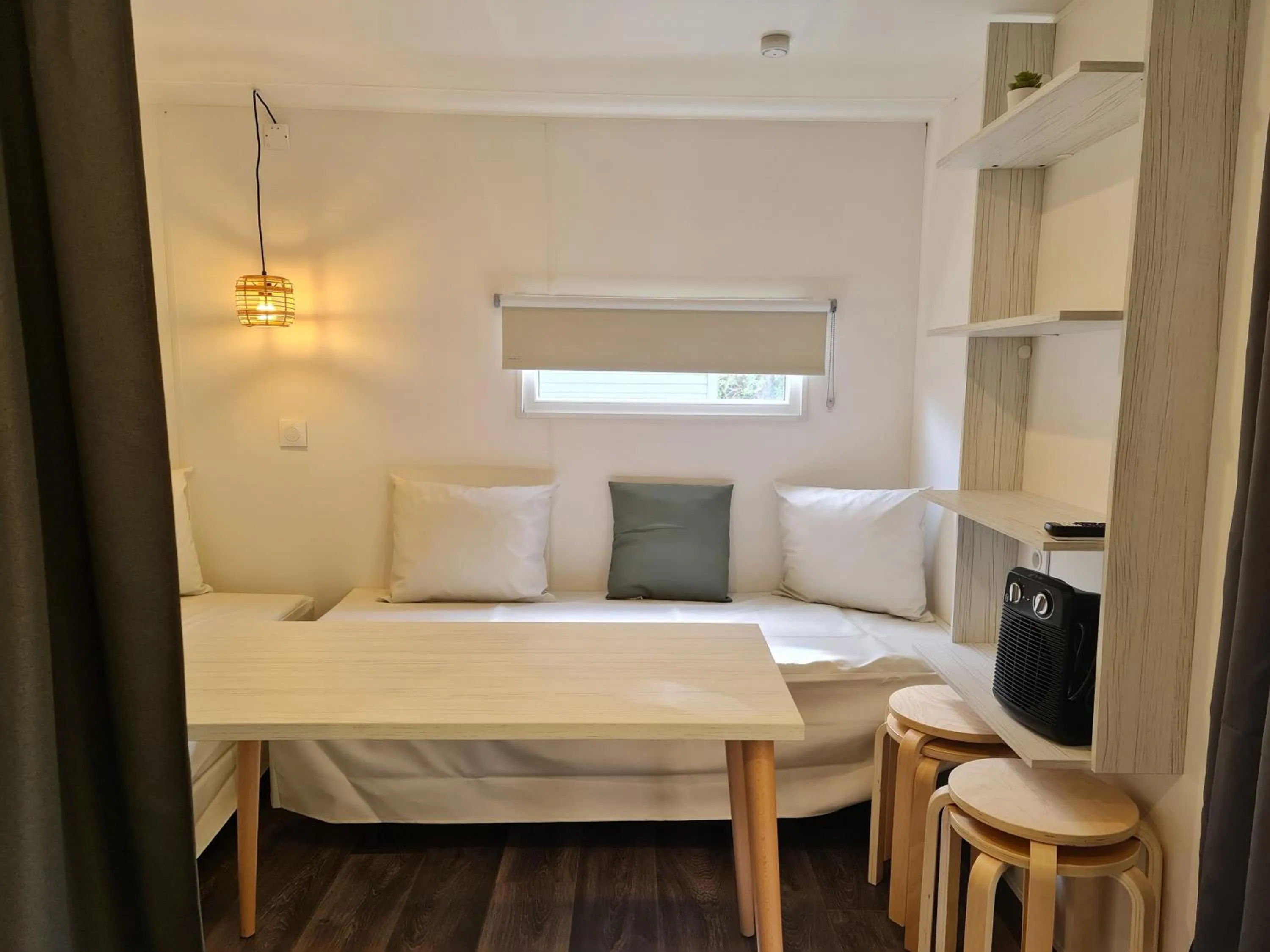 Bedroom, Bed in Le Moulin D'onclaire Camping et chambres d'hôtes