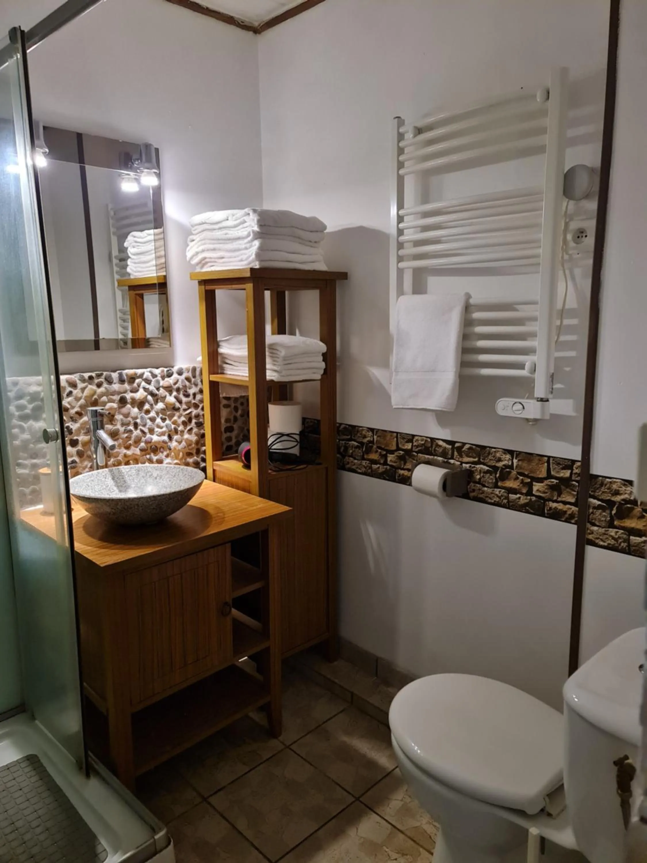 Bathroom in Le Moulin D'onclaire Camping et chambres d'hôtes