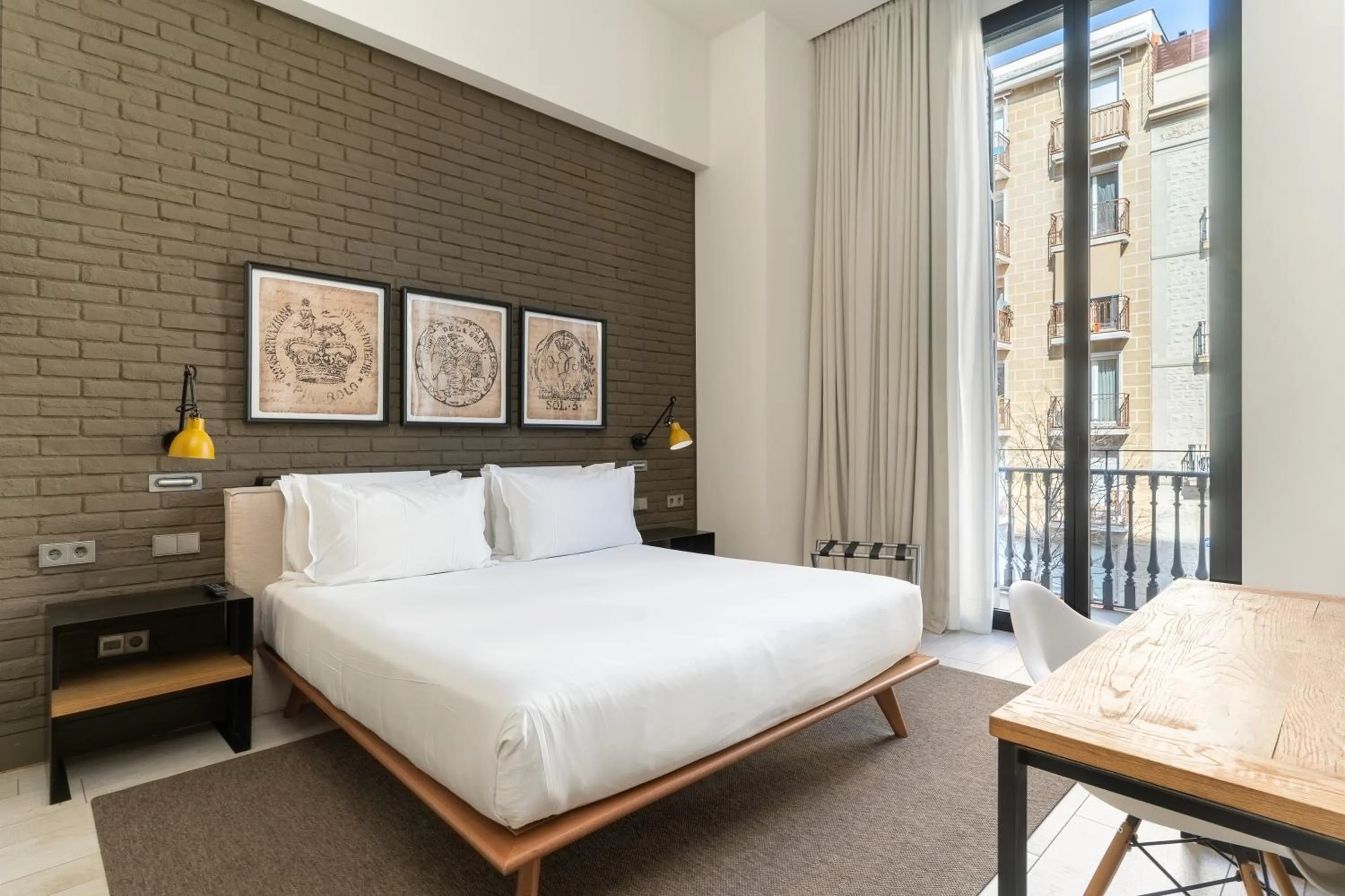 Bedroom, Bed in Midtown Apartments