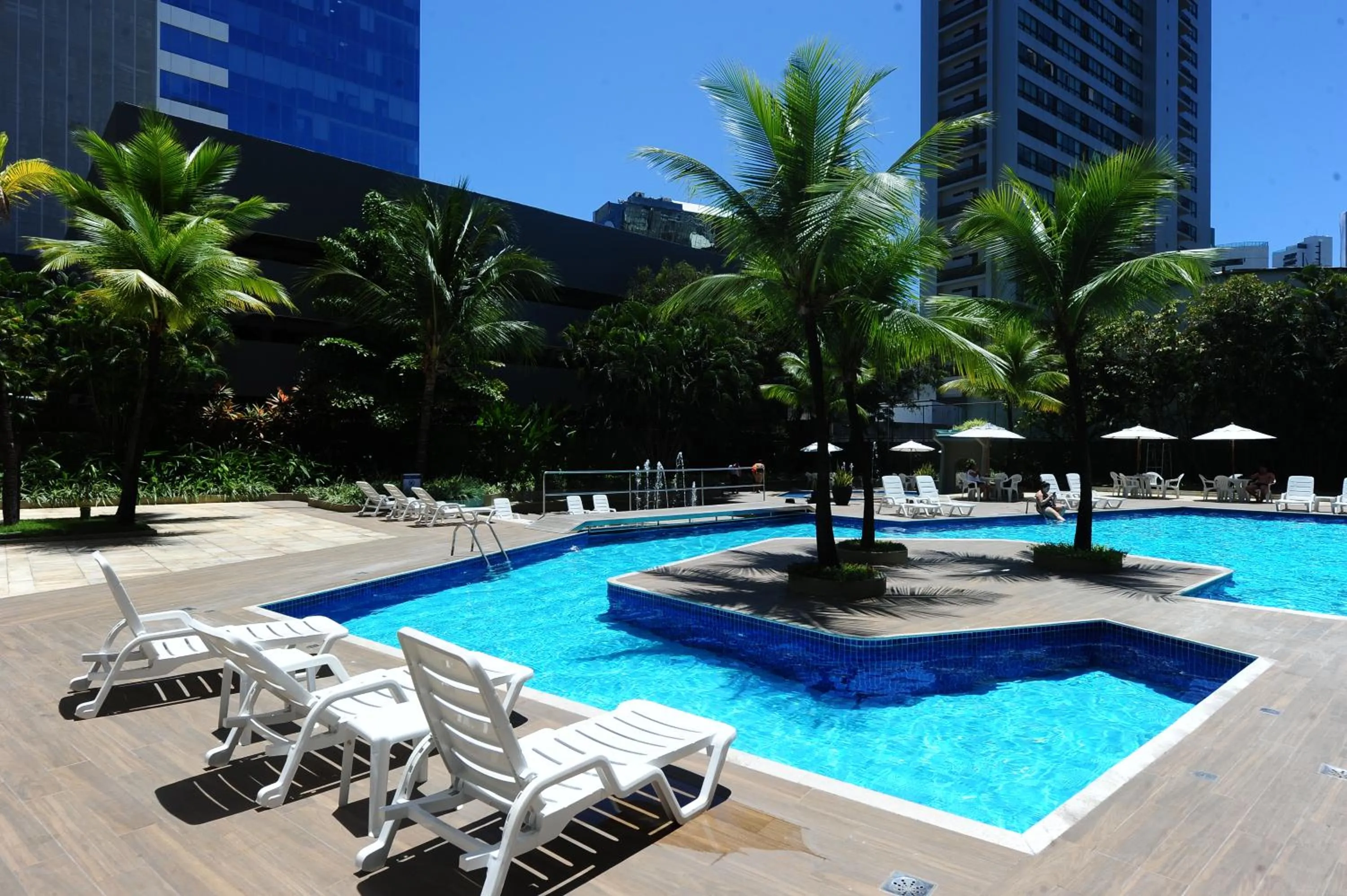 Swimming pool in Mar Hotel Conventions
