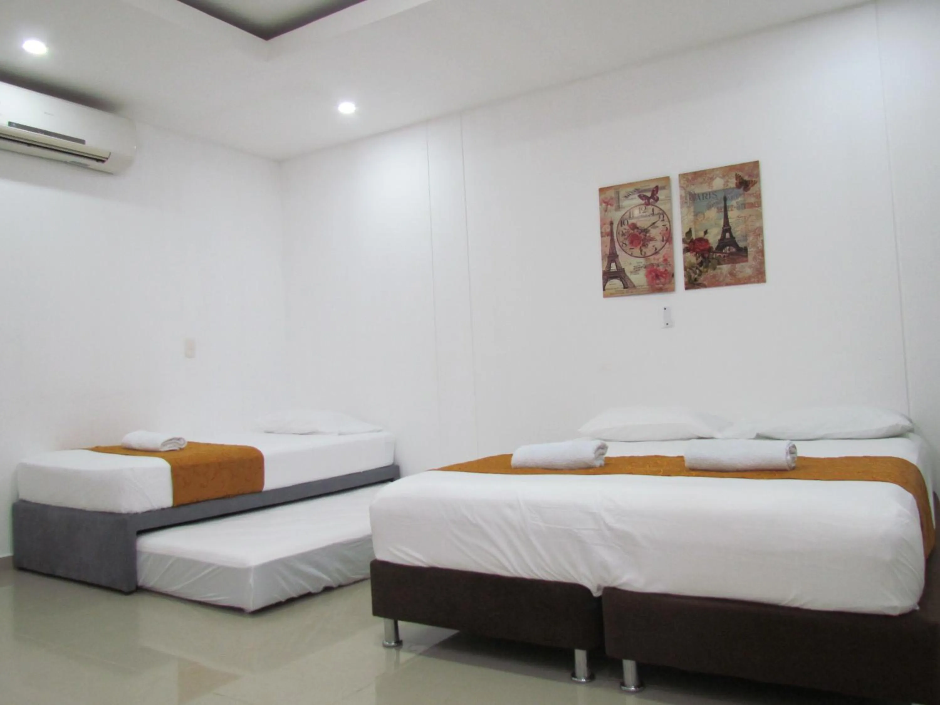 Bed in Hotel Diamonds