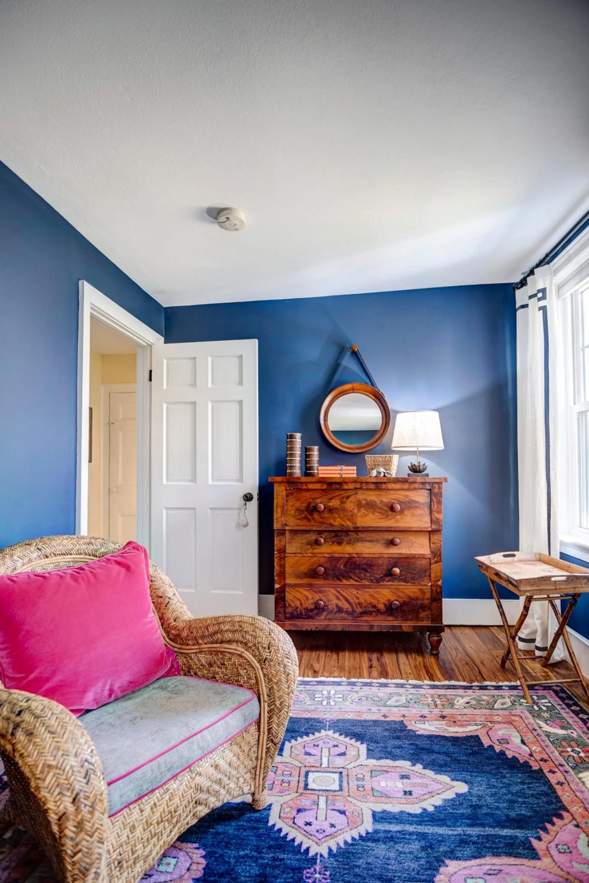 Seating area, Bed in 34 State "Historic Luxury Suites" Skaneateles