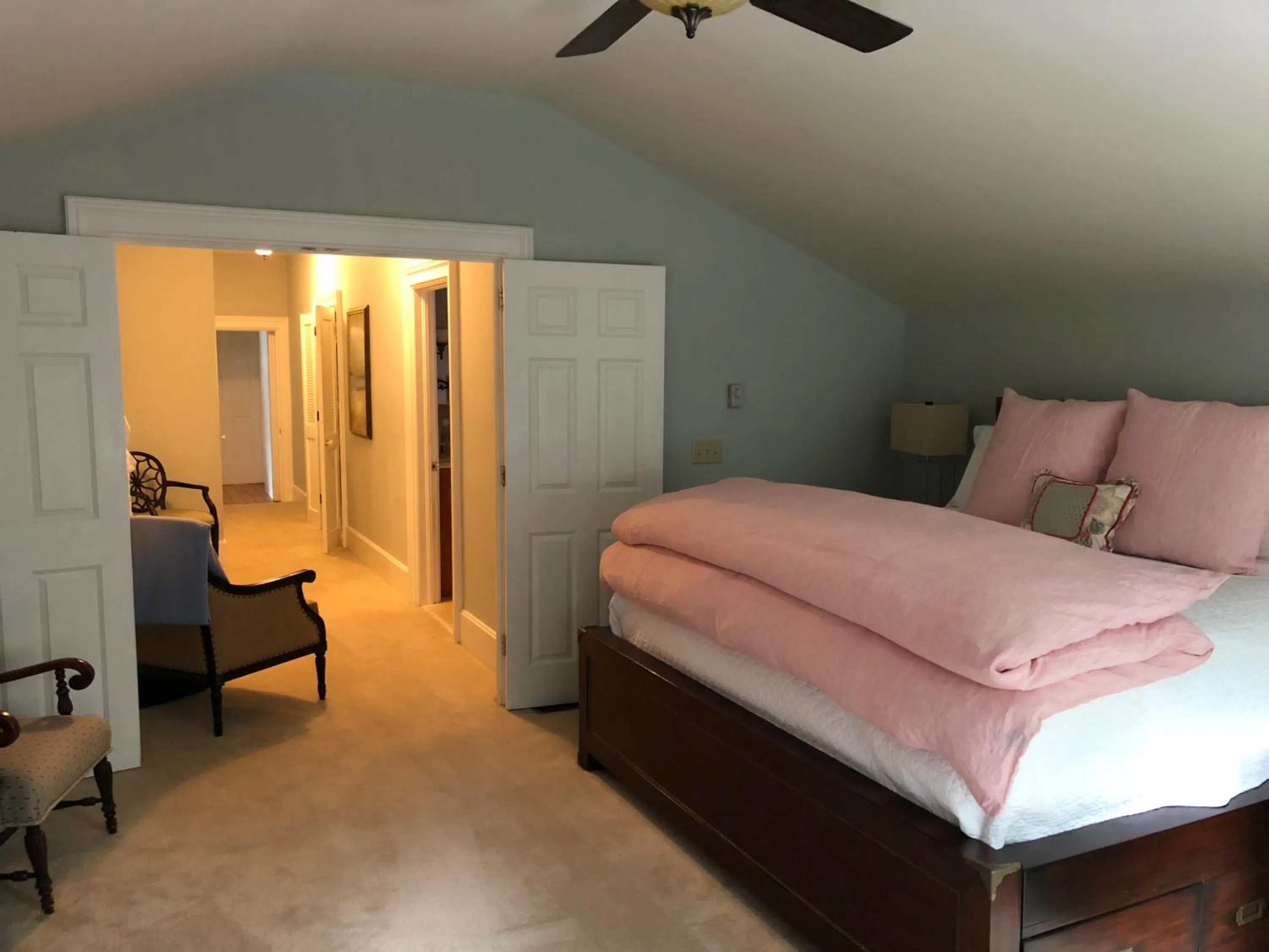 Bed in 34 State "Historic Luxury Suites" Skaneateles