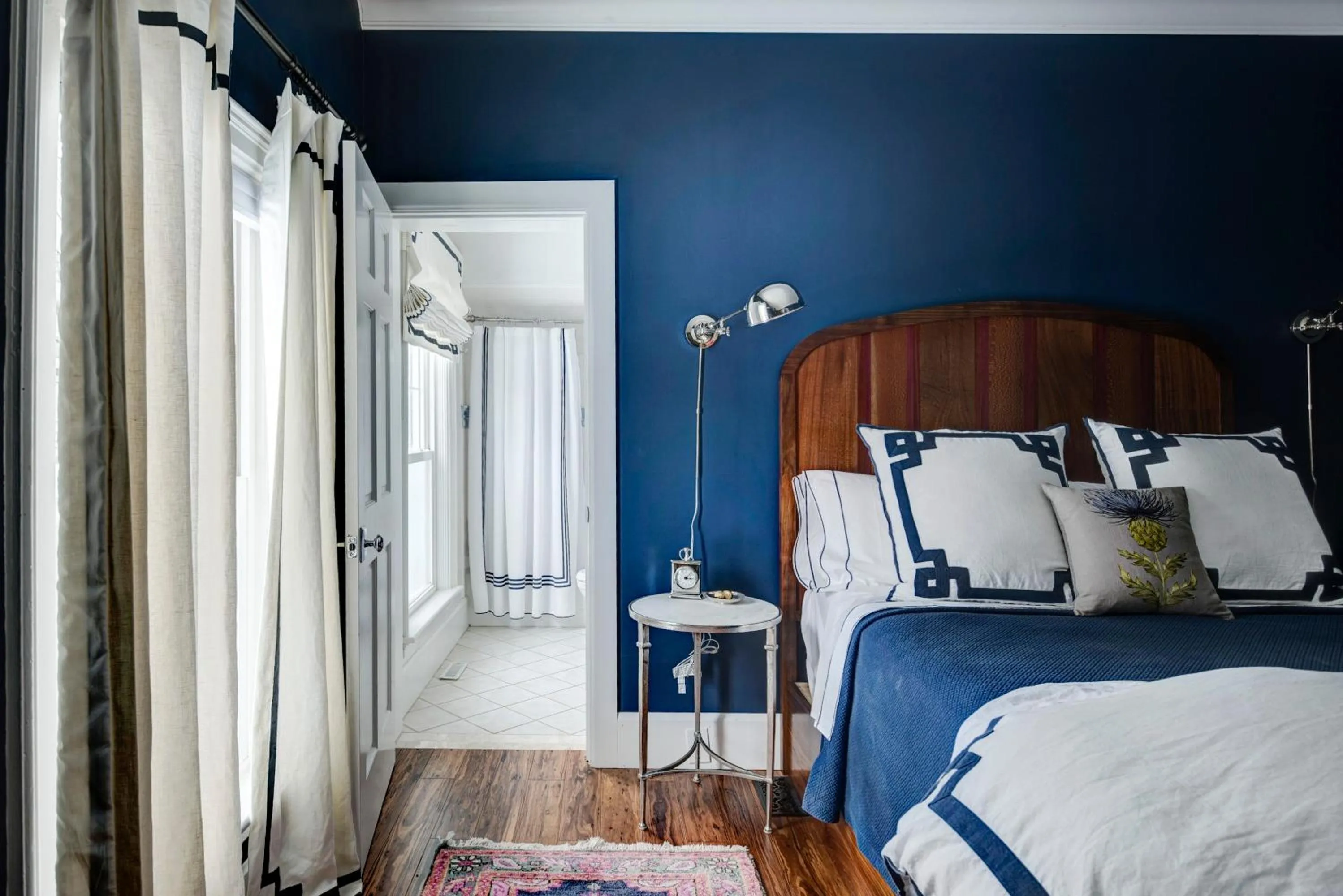 Bed in 34 State "Historic Luxury Suites" Skaneateles